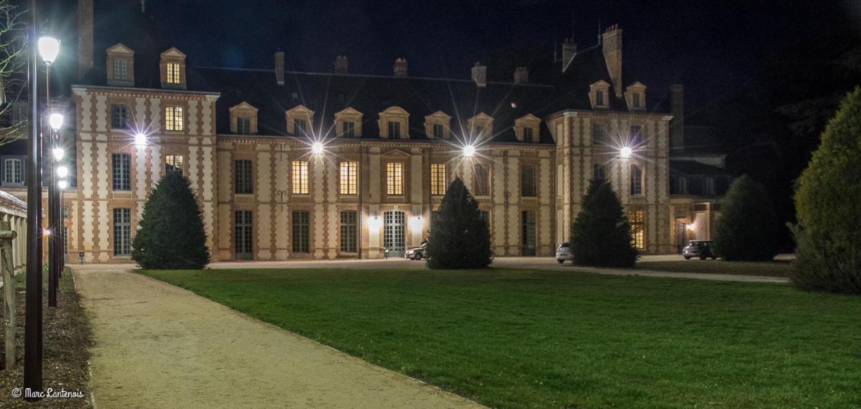 Exceptionnel Château près de Paris