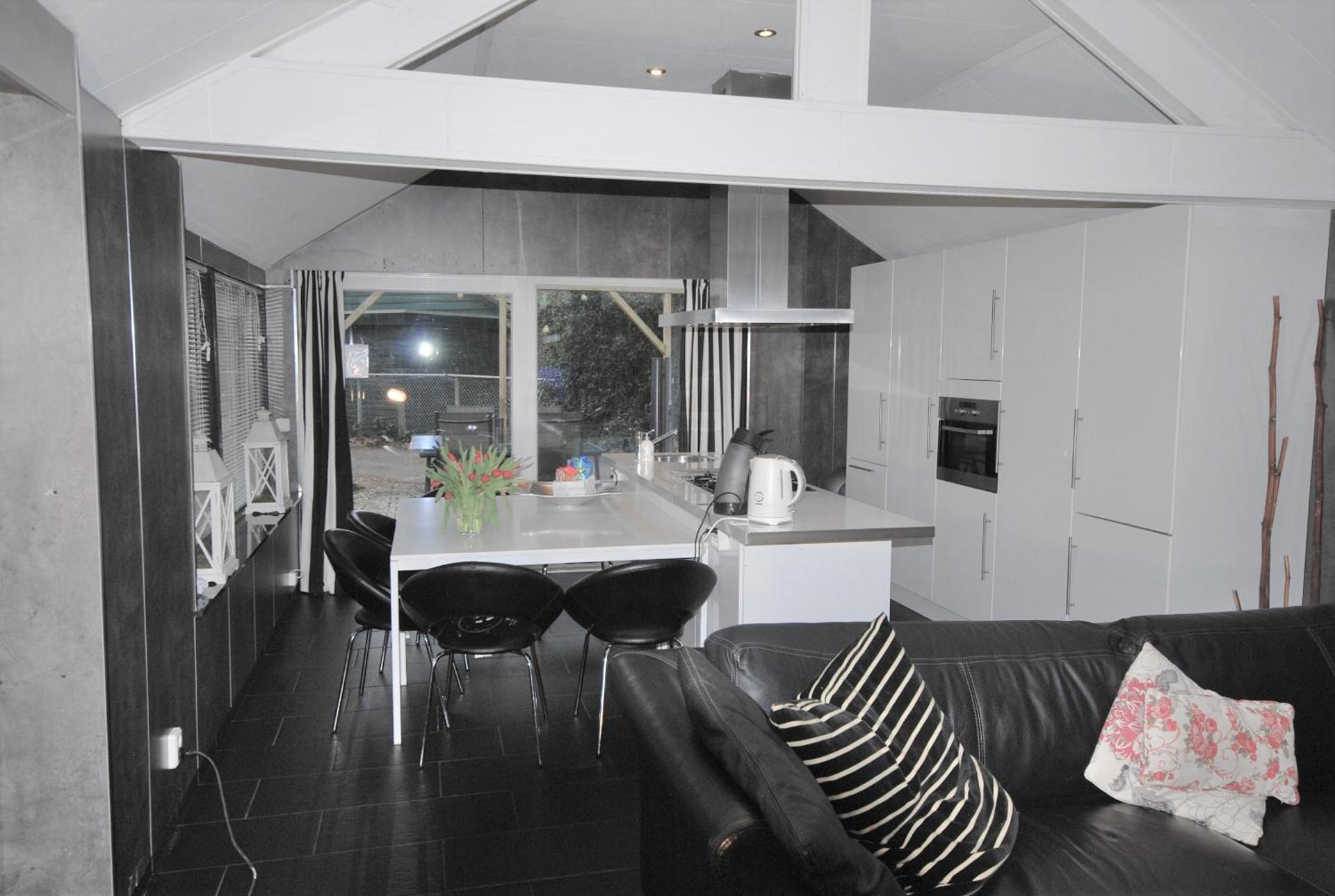 Comfortabele Vrijstaande Bungalow 3