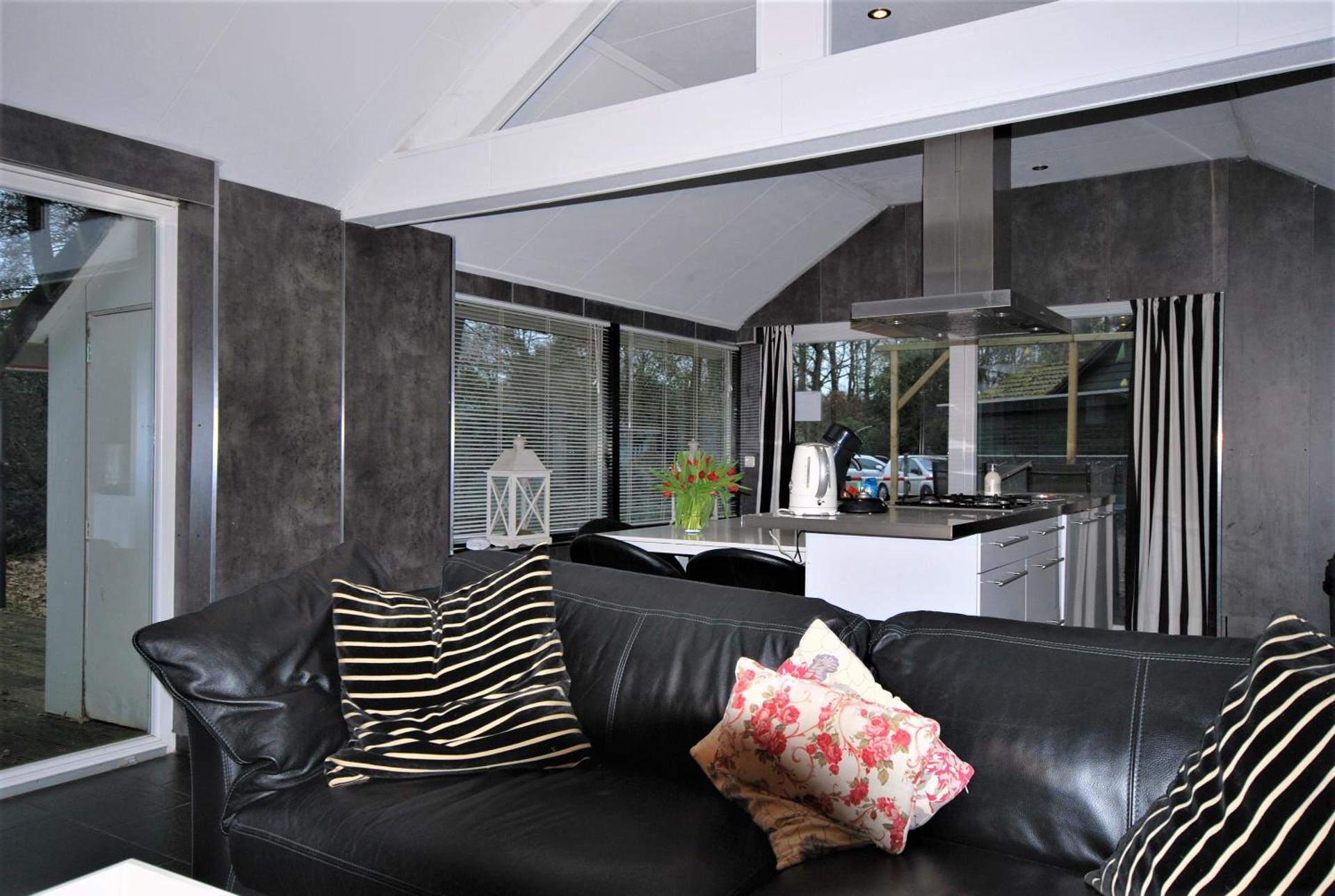 Comfortabele Vrijstaande Bungalow 3