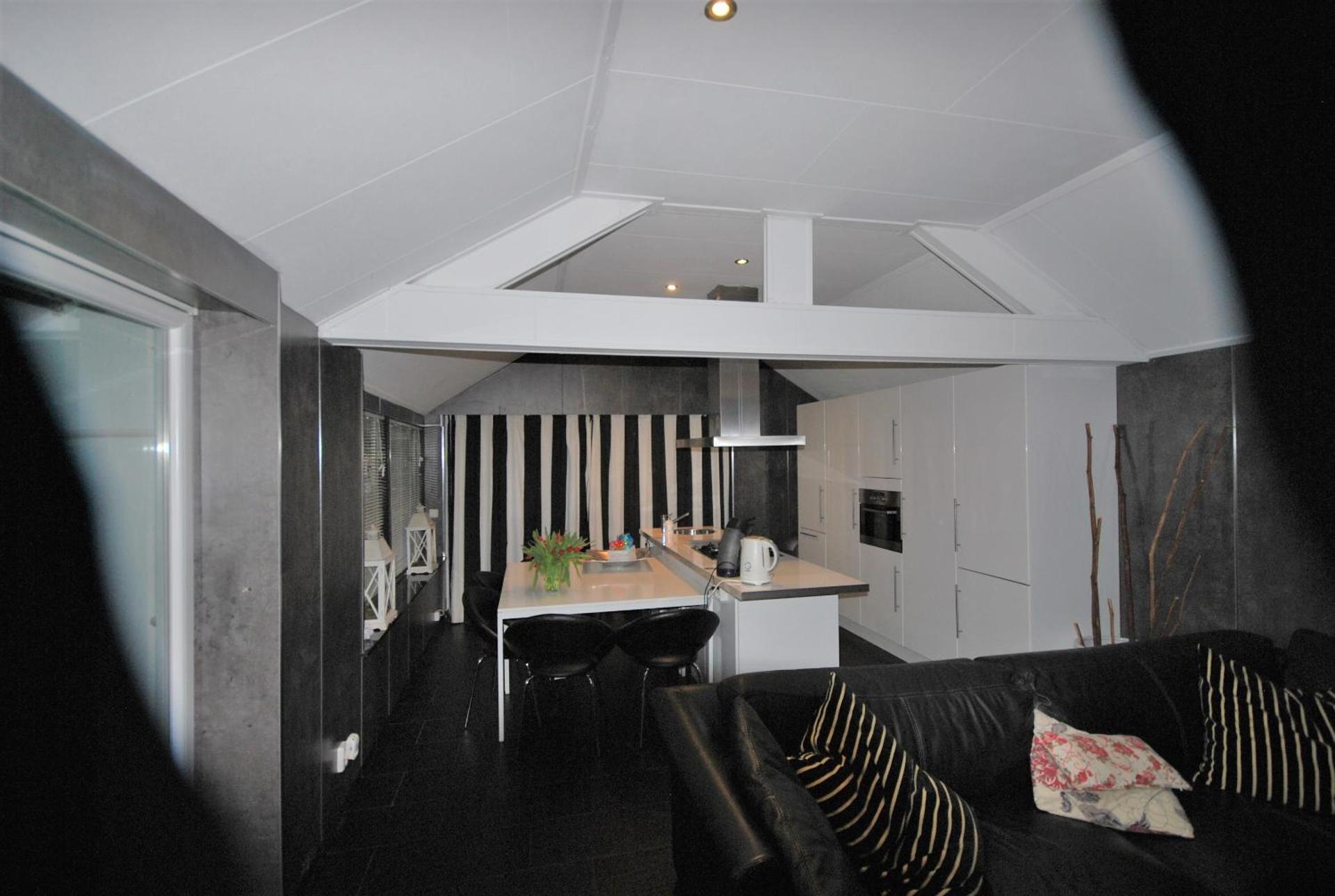 Comfortabele Vrijstaande Bungalow 3