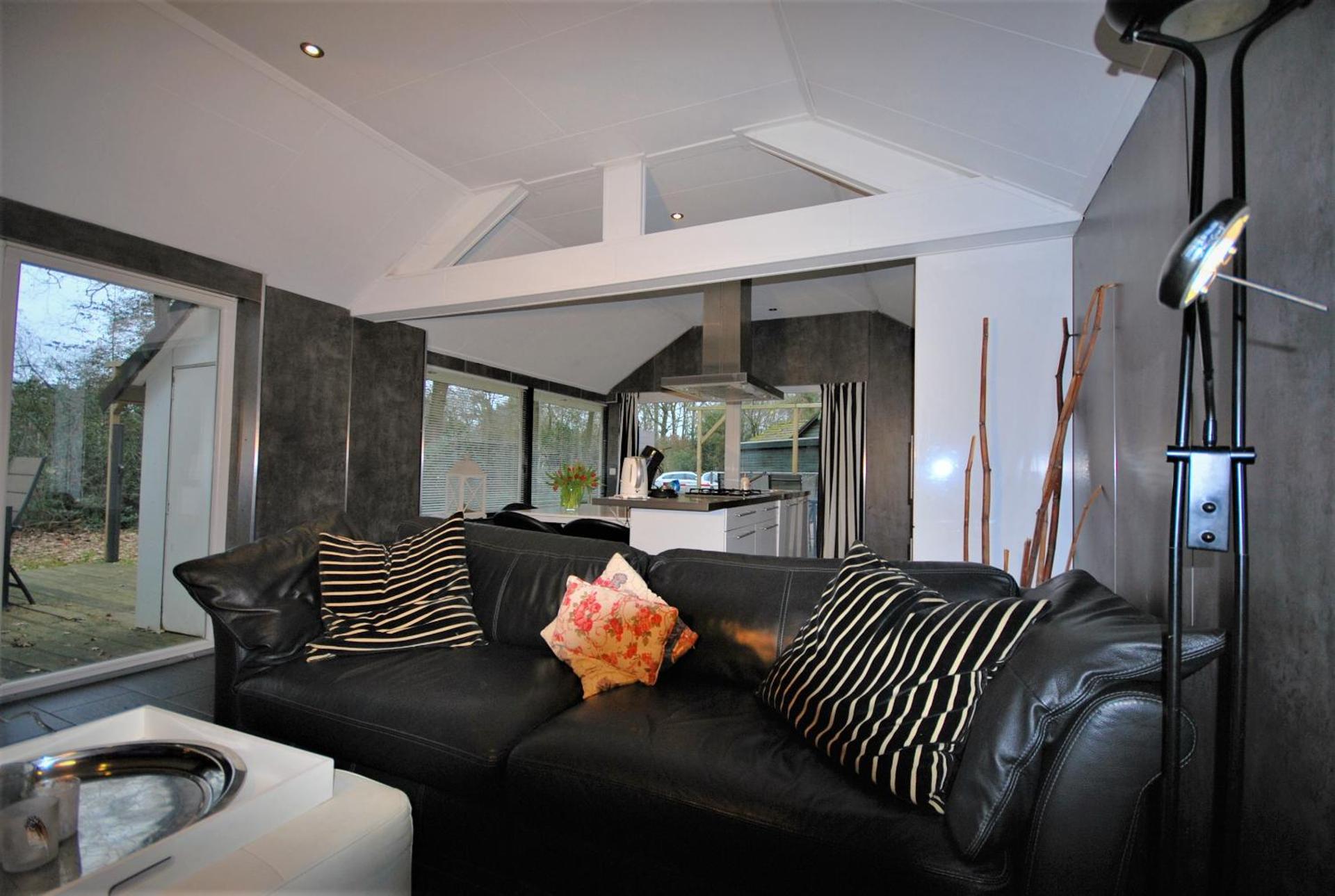 Comfortabele Vrijstaande Bungalow 3