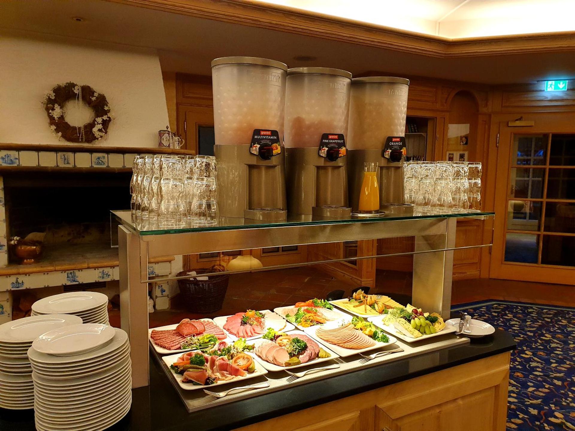 Restaurant/places to eat