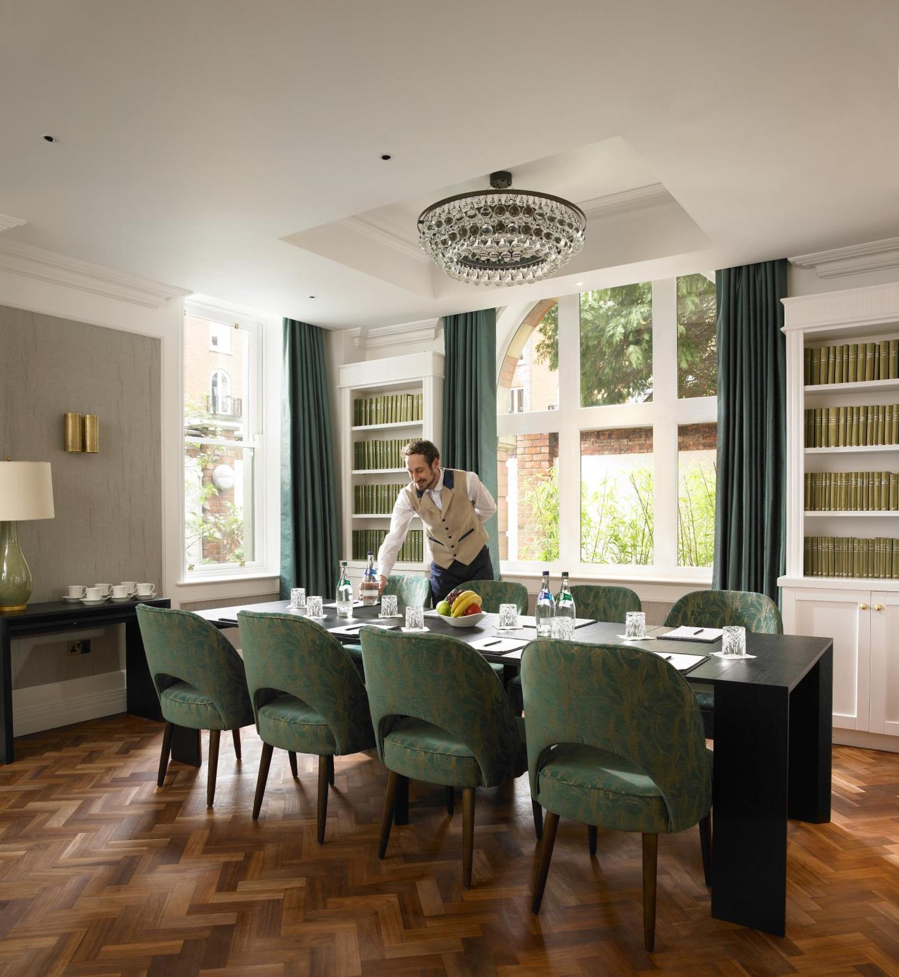 Meeting/conference room