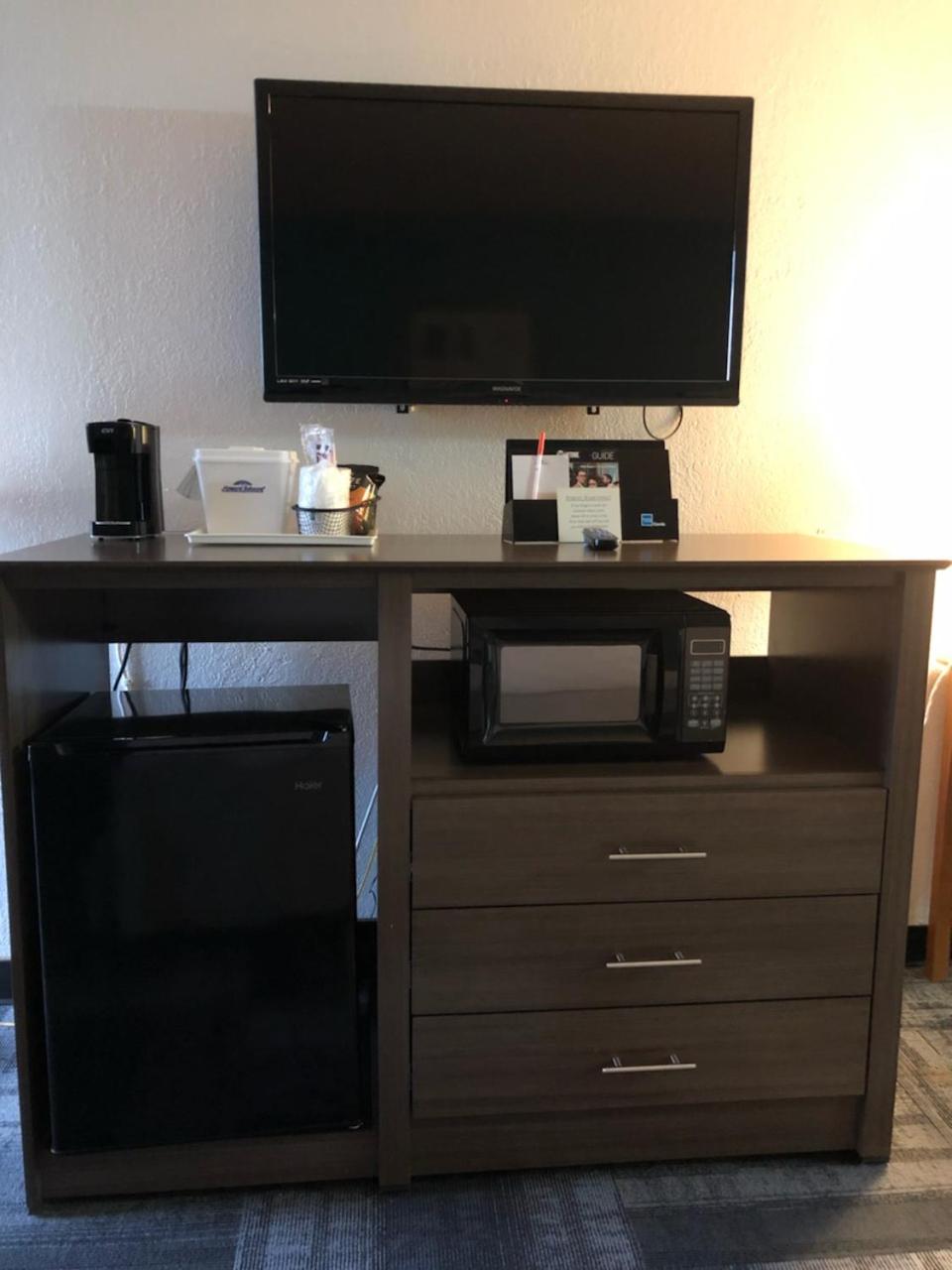 Howard Johnson by Wyndham Winter Haven FL