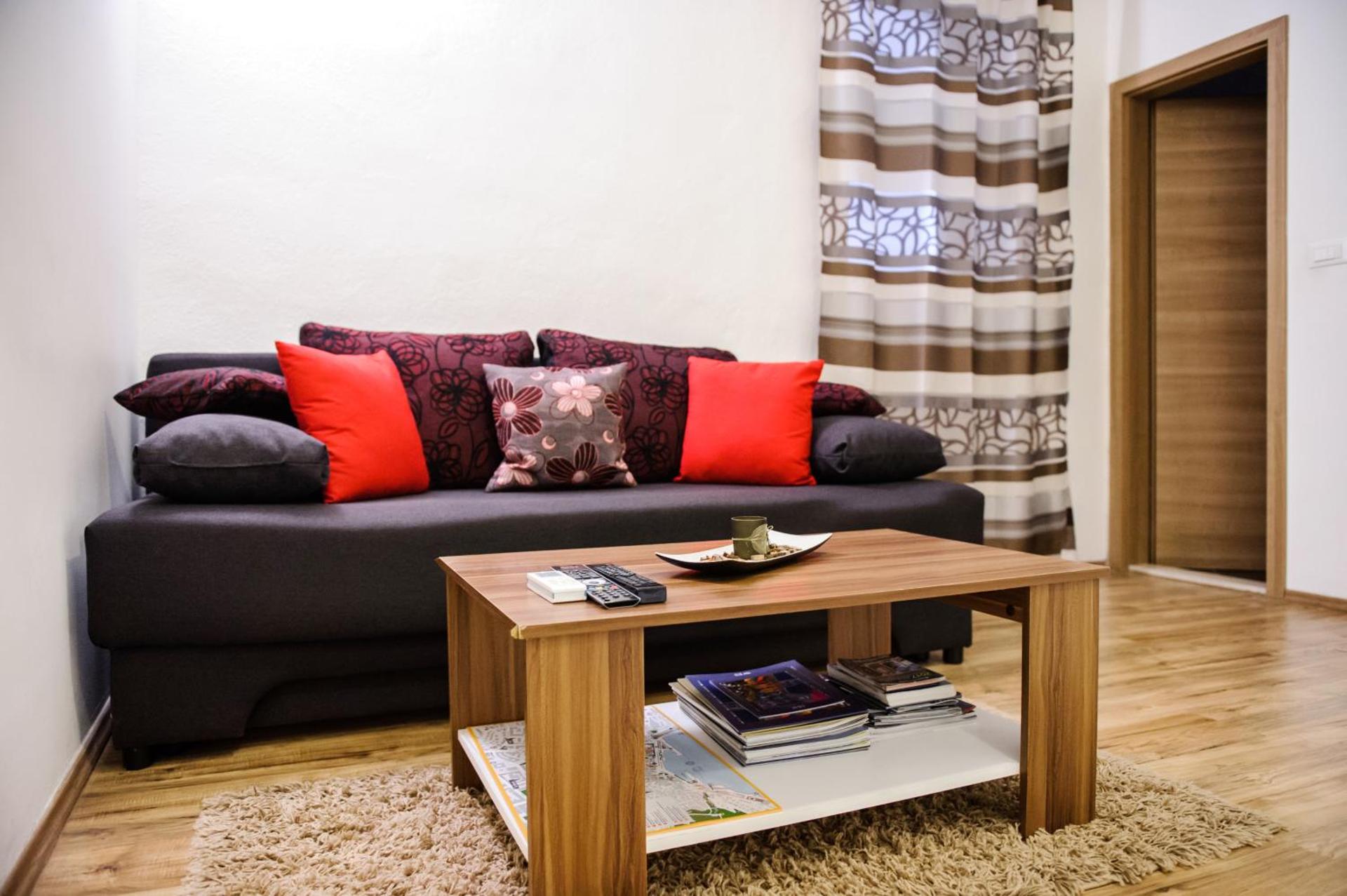 Grand Bedroom Aptm Palace Top Location