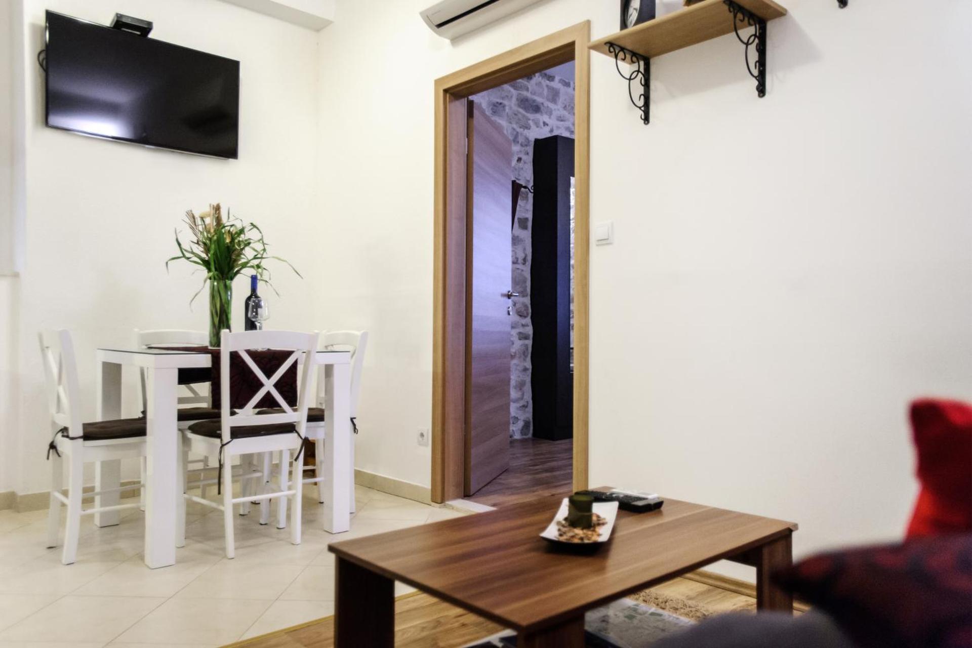 Grand Bedroom Aptm Palace Top Location