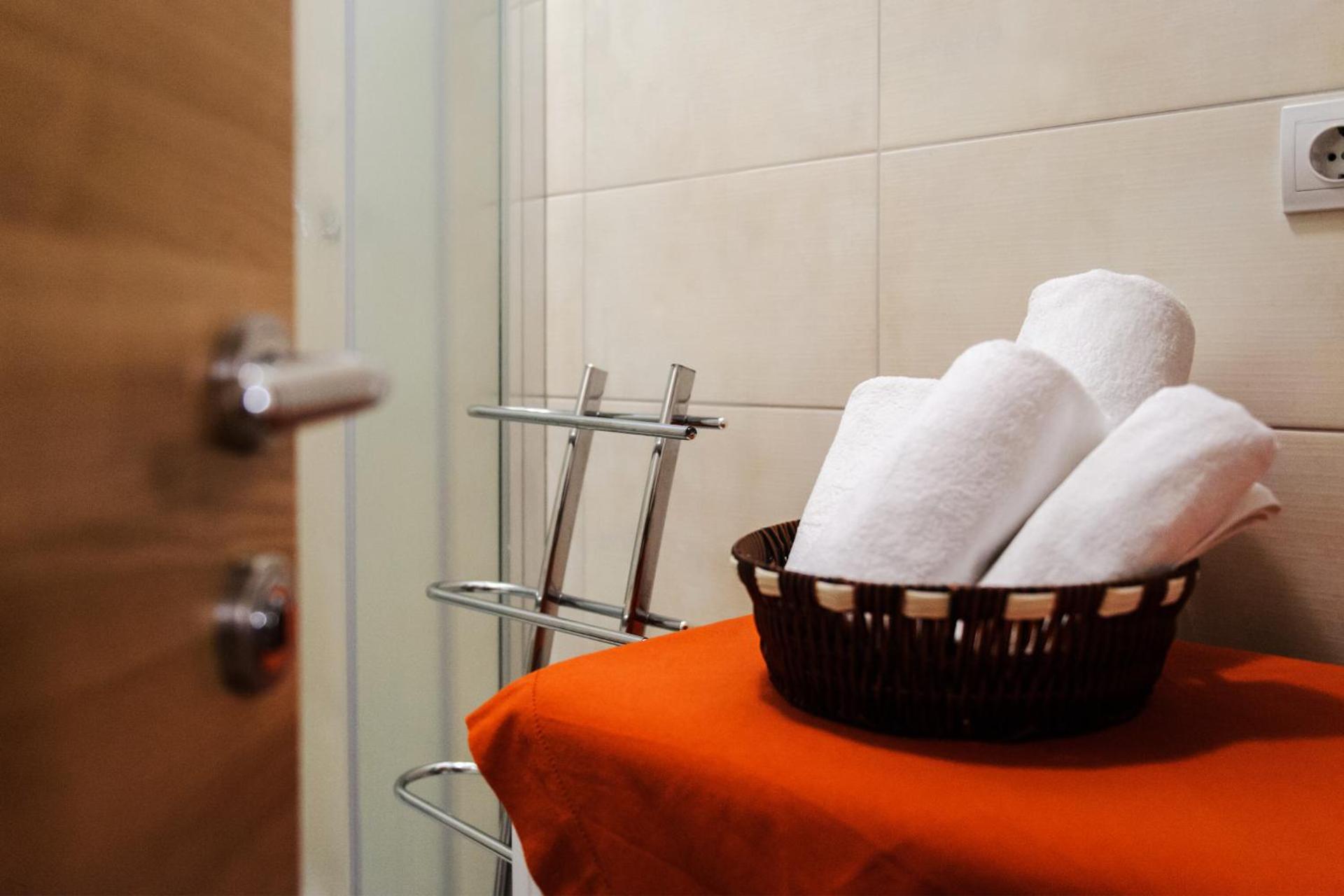 Grand Bedroom Aptm Palace Top Location