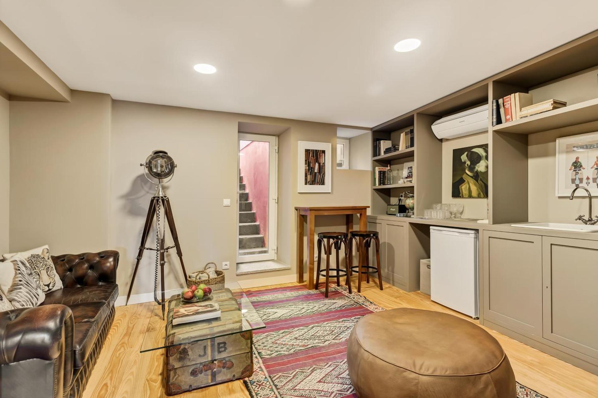 Communal lounge/ TV room