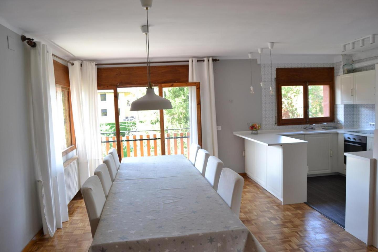 Amplio apartamento con piscina en Llívia