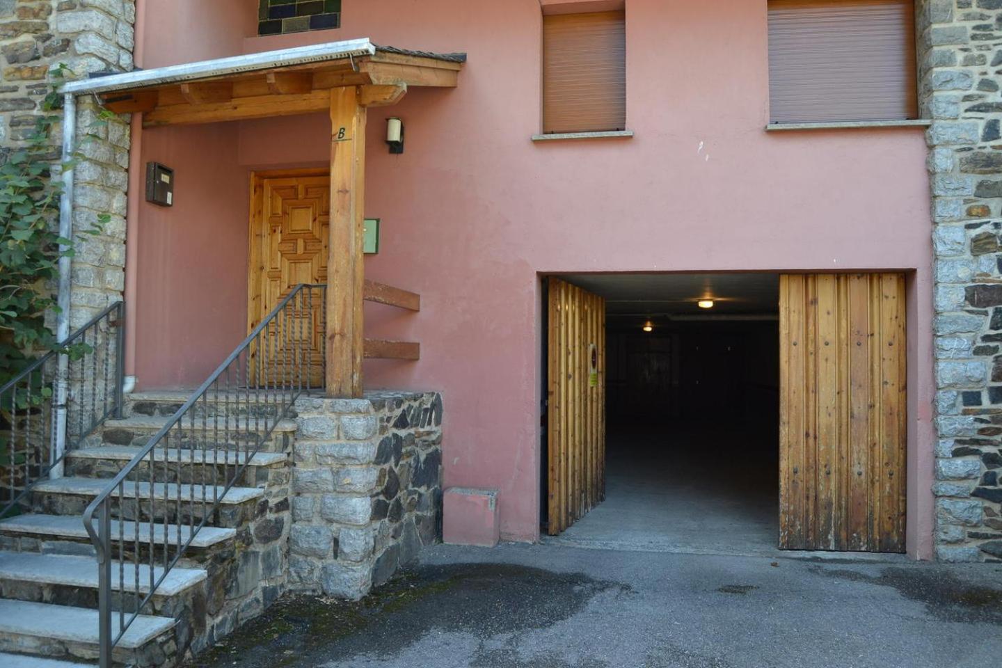 Amplio apartamento con piscina en Llívia