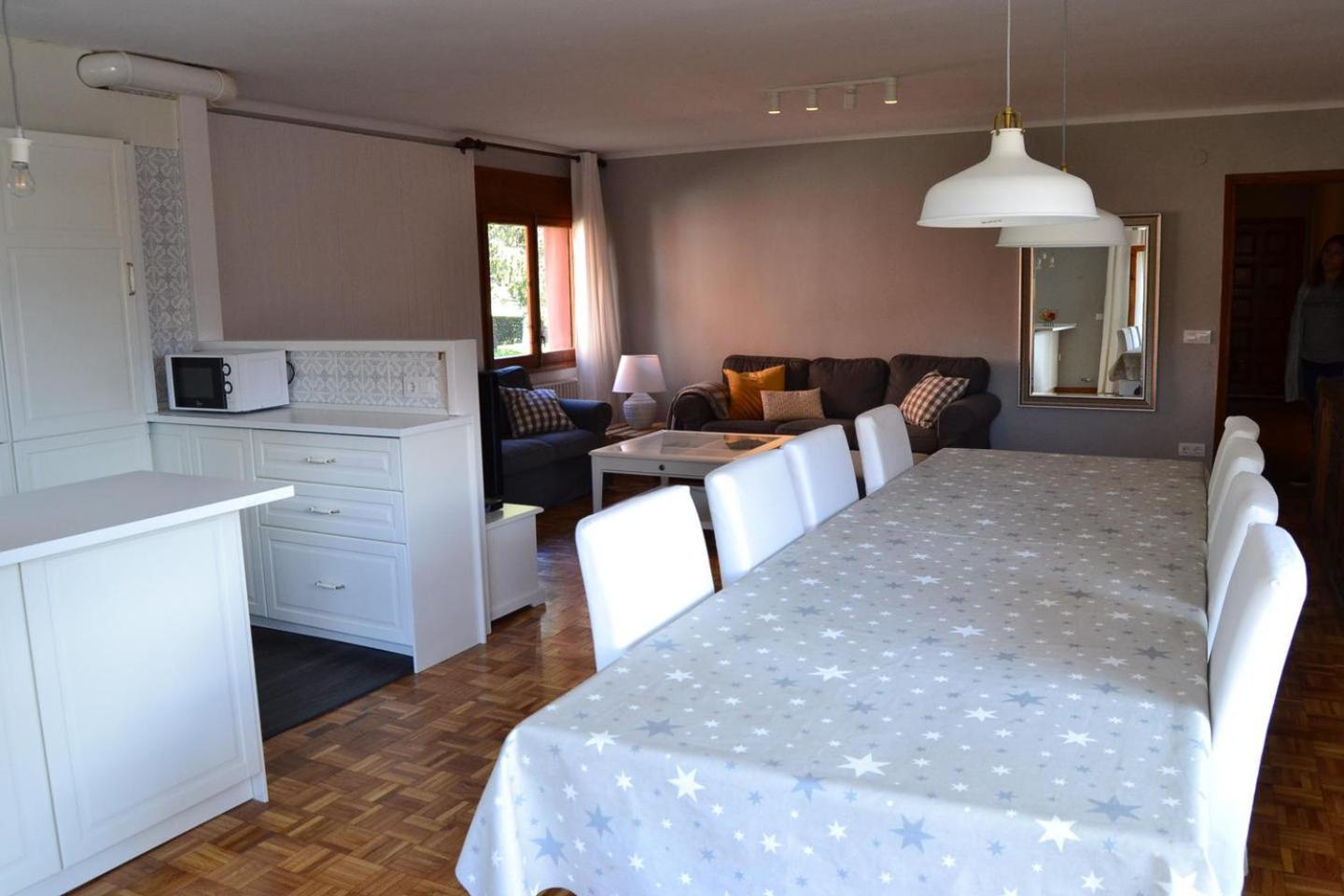 Amplio apartamento con piscina en Llívia