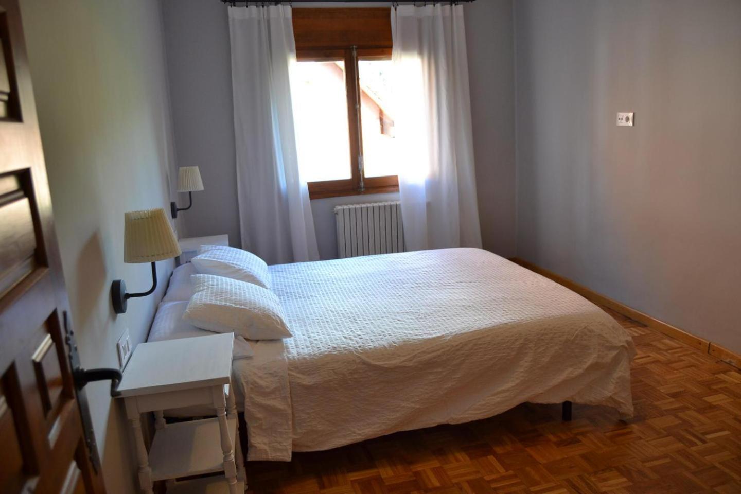 Amplio apartamento con piscina en Llívia