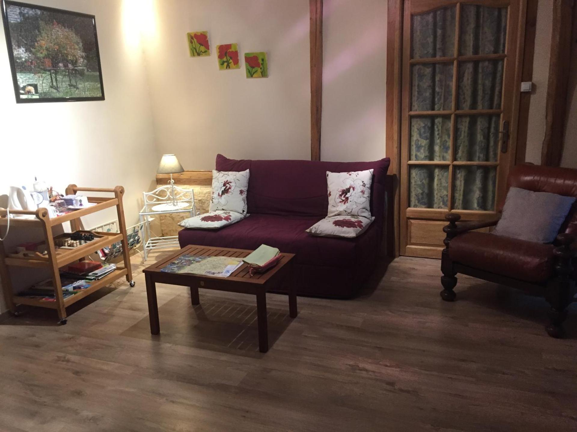 Communal lounge/ TV room