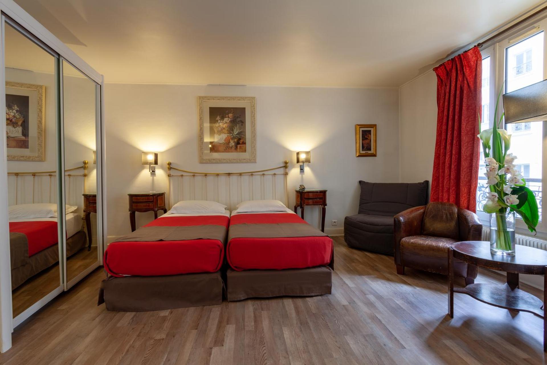 Photo of the whole room