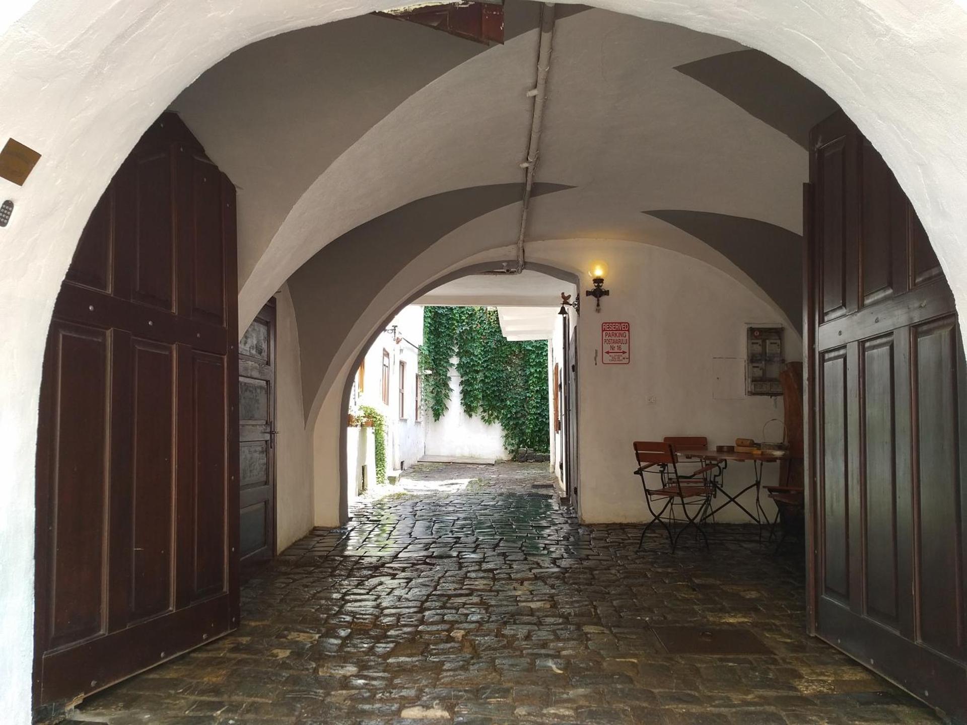 Inner courtyard view