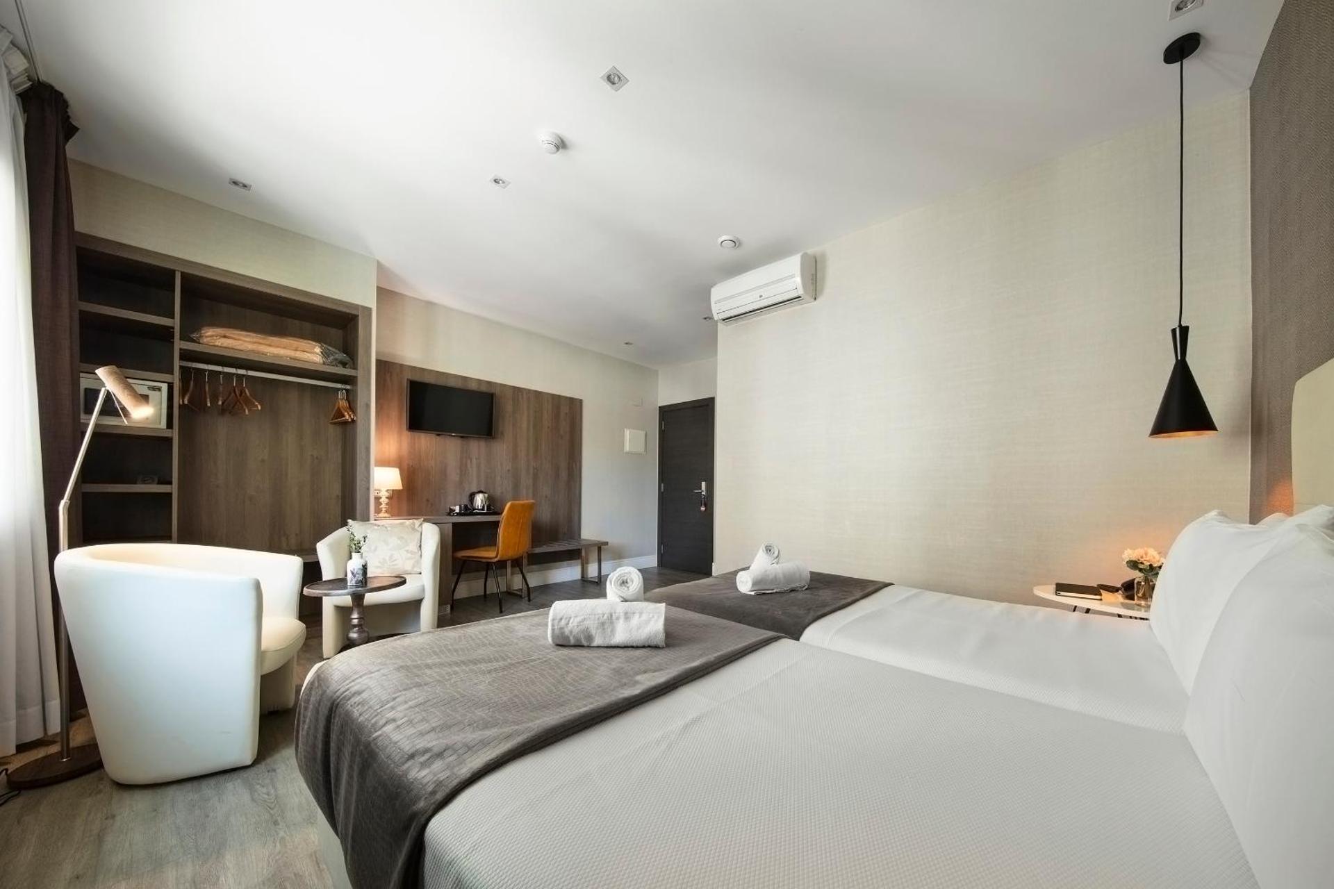 Photo of the whole room