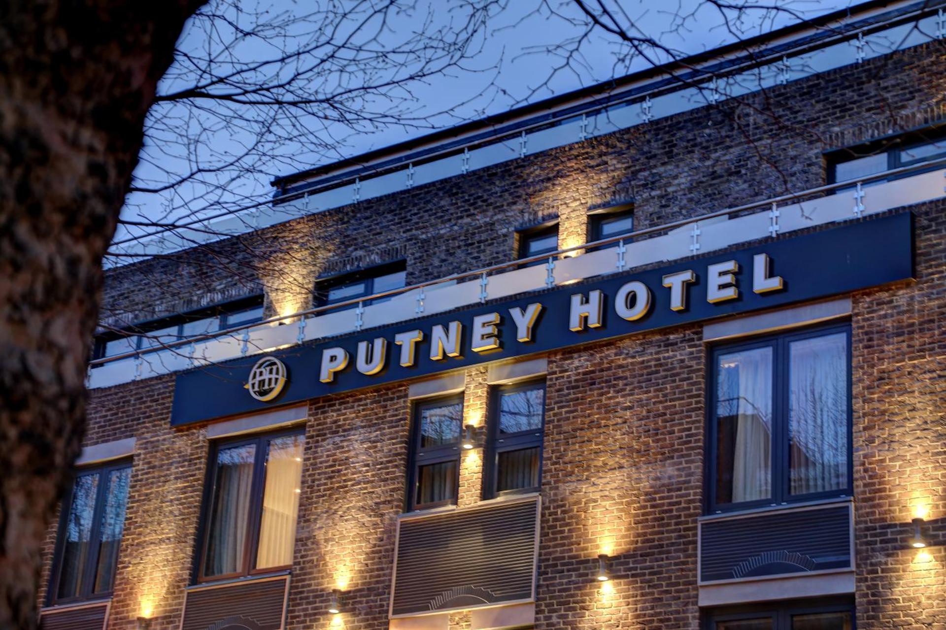 Putney Hotel
