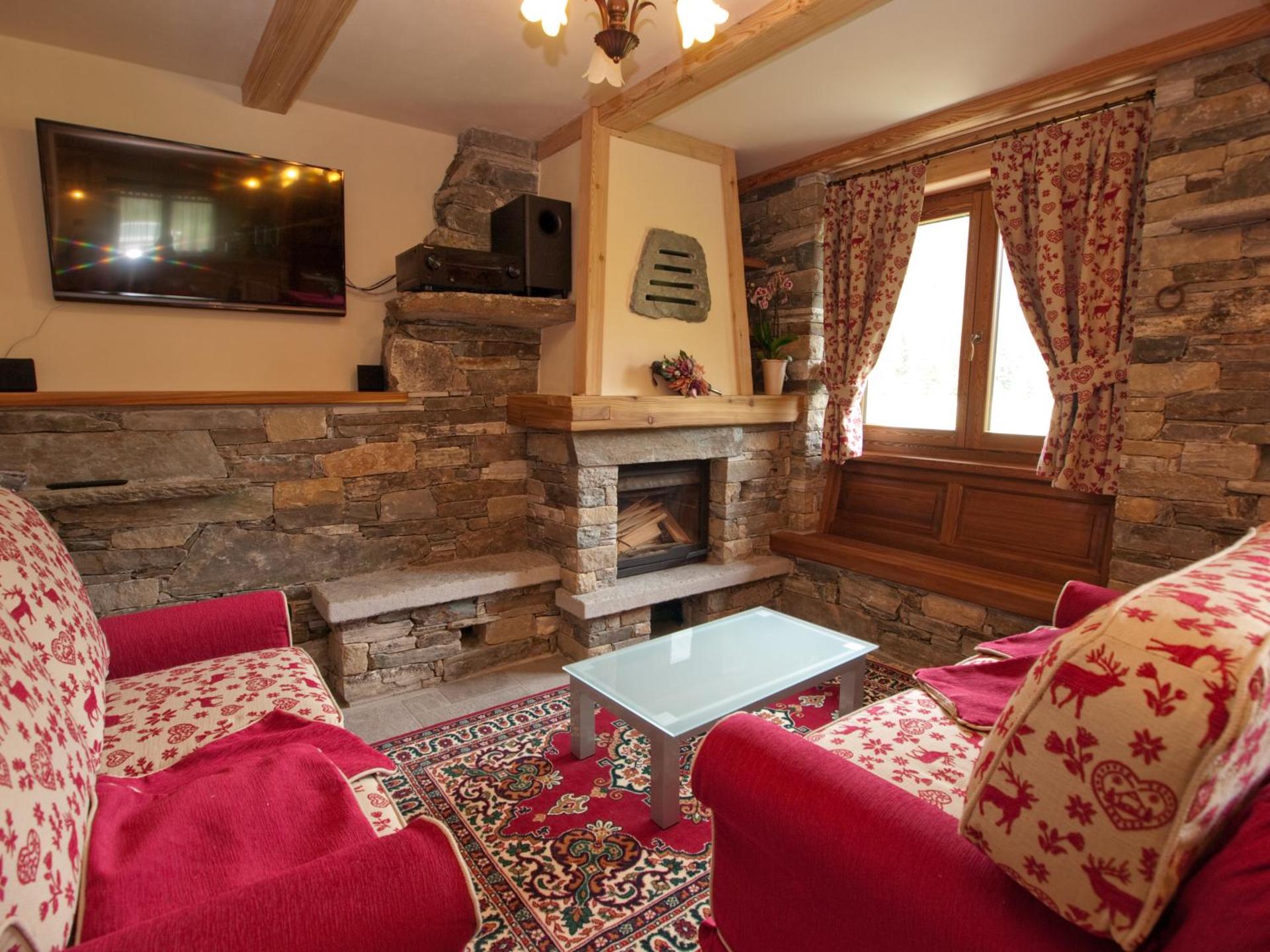 Communal lounge/ TV room