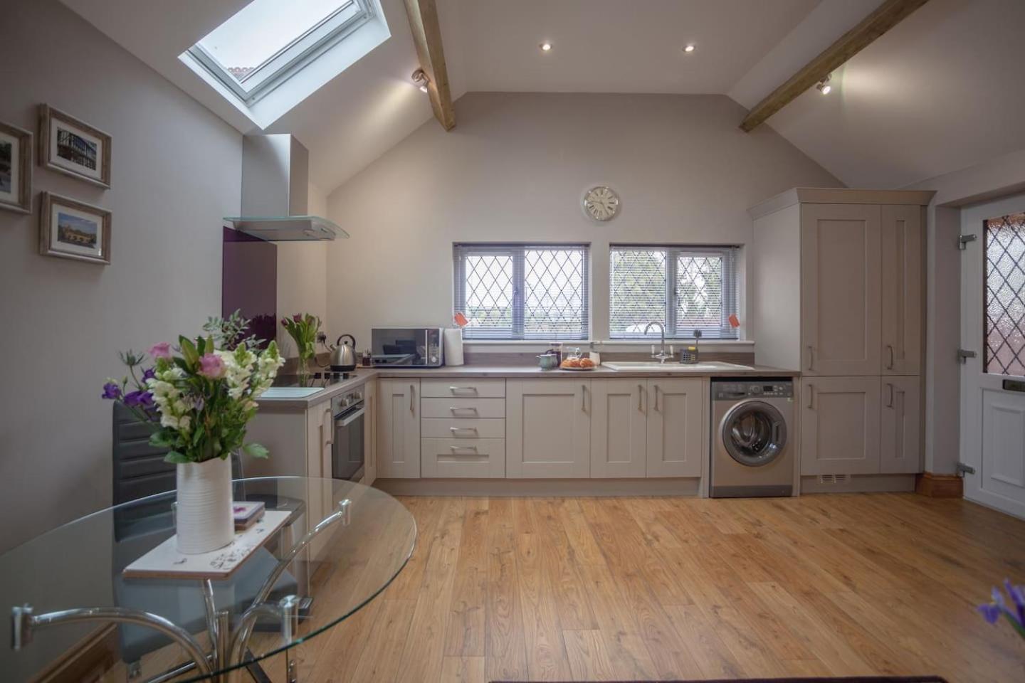 Herefordshire - Little Oak - Charming Cottage in Rural Location North of Hereford - Sleeps 2 Guets - Ideal For A Cozy Trip Away - Hosted By RENTMYHOUSE