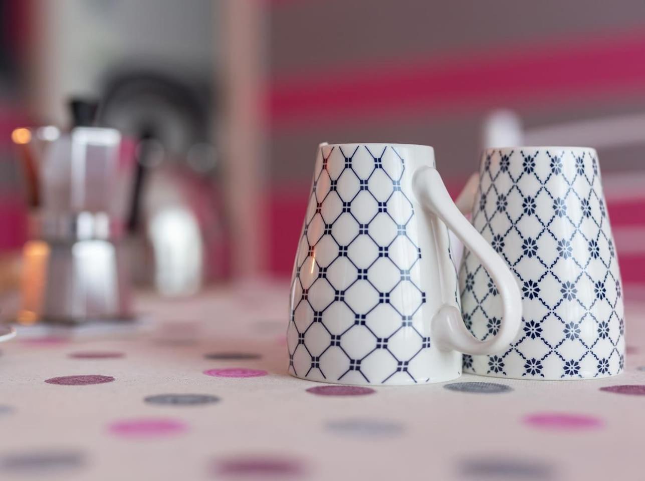 Il Sopracciglio Suites - Pink Apartment