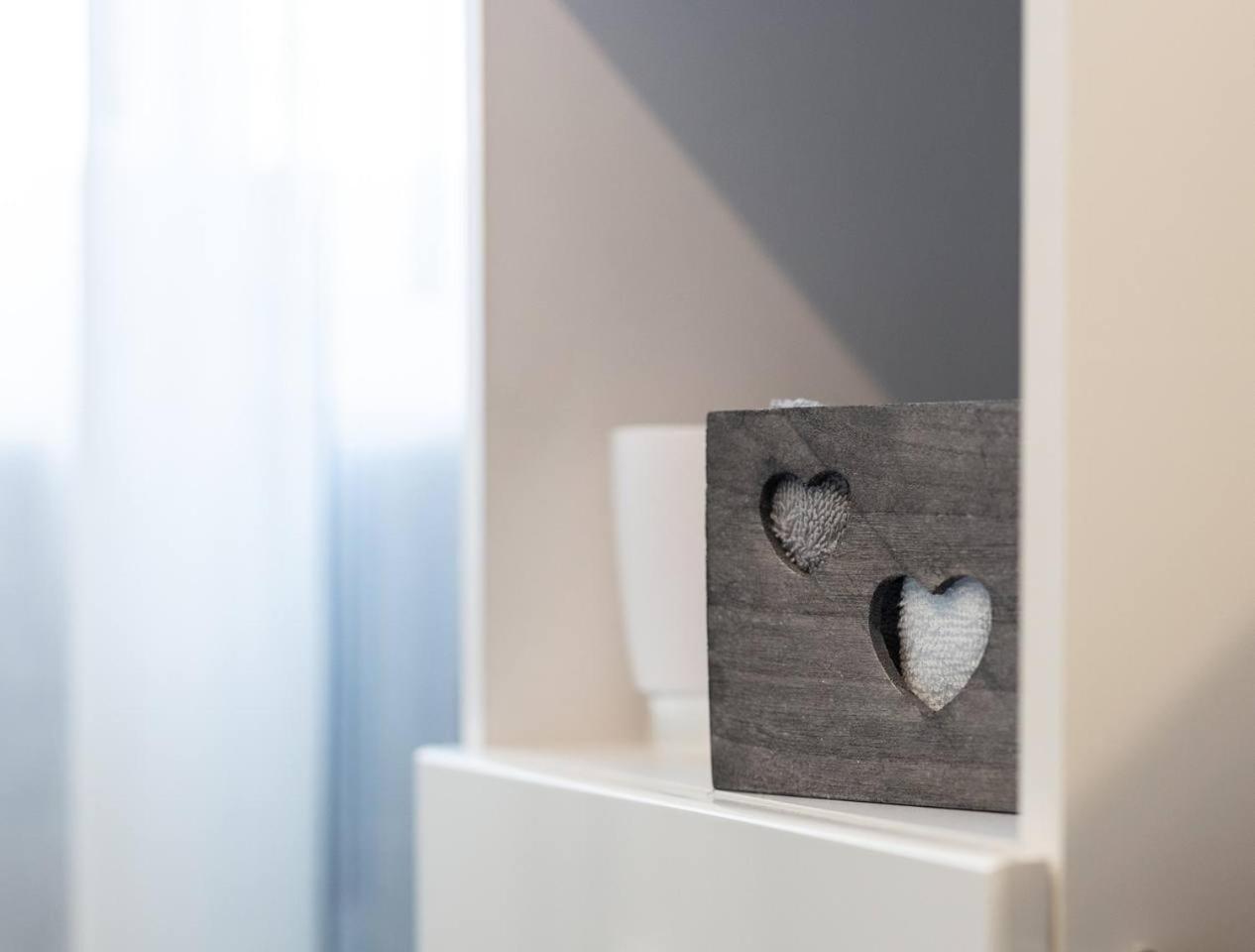 Il Sopracciglio Suites - Pink Apartment