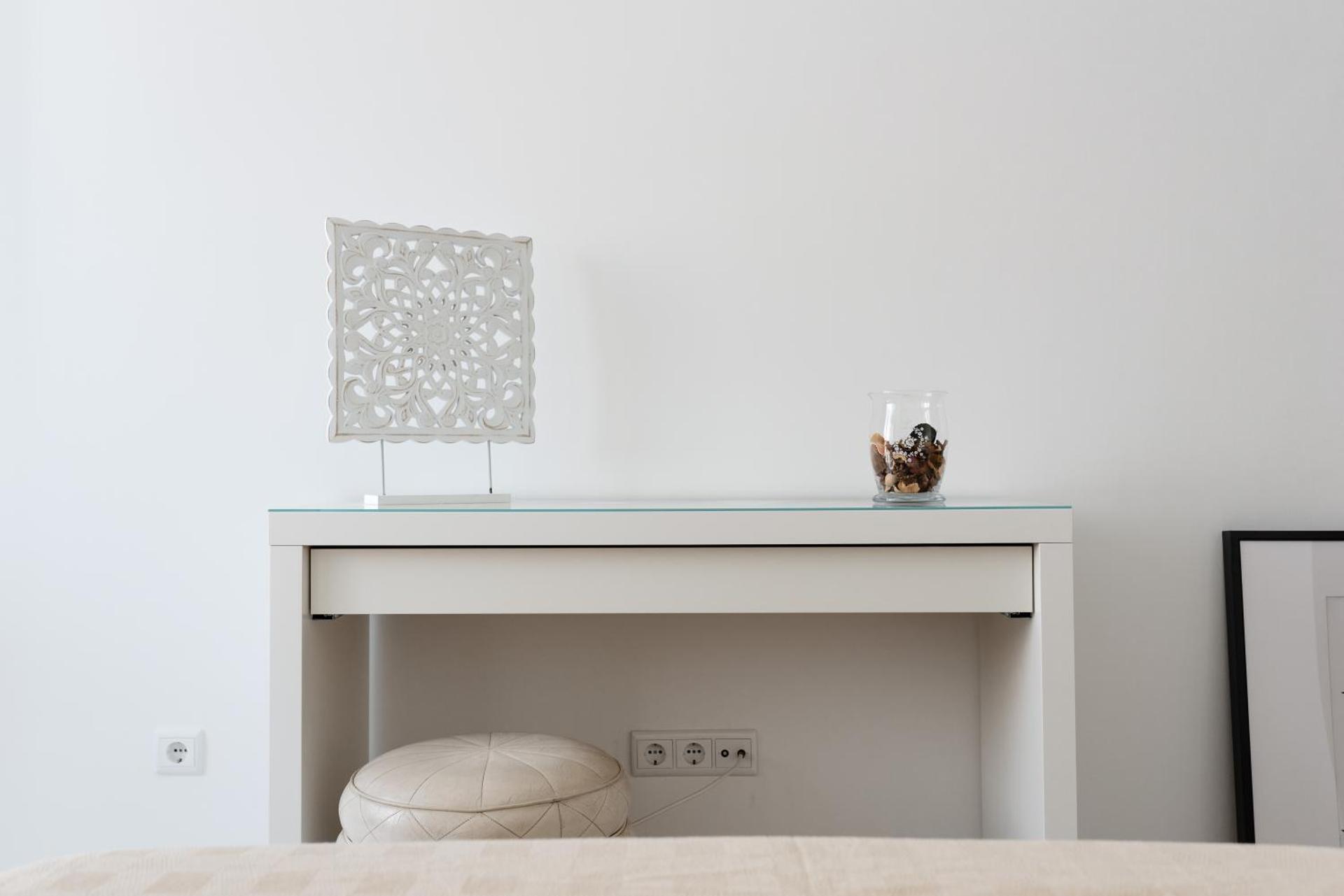 Light-Filled, Fully Renovated Apt near Belém, By TimeCooler