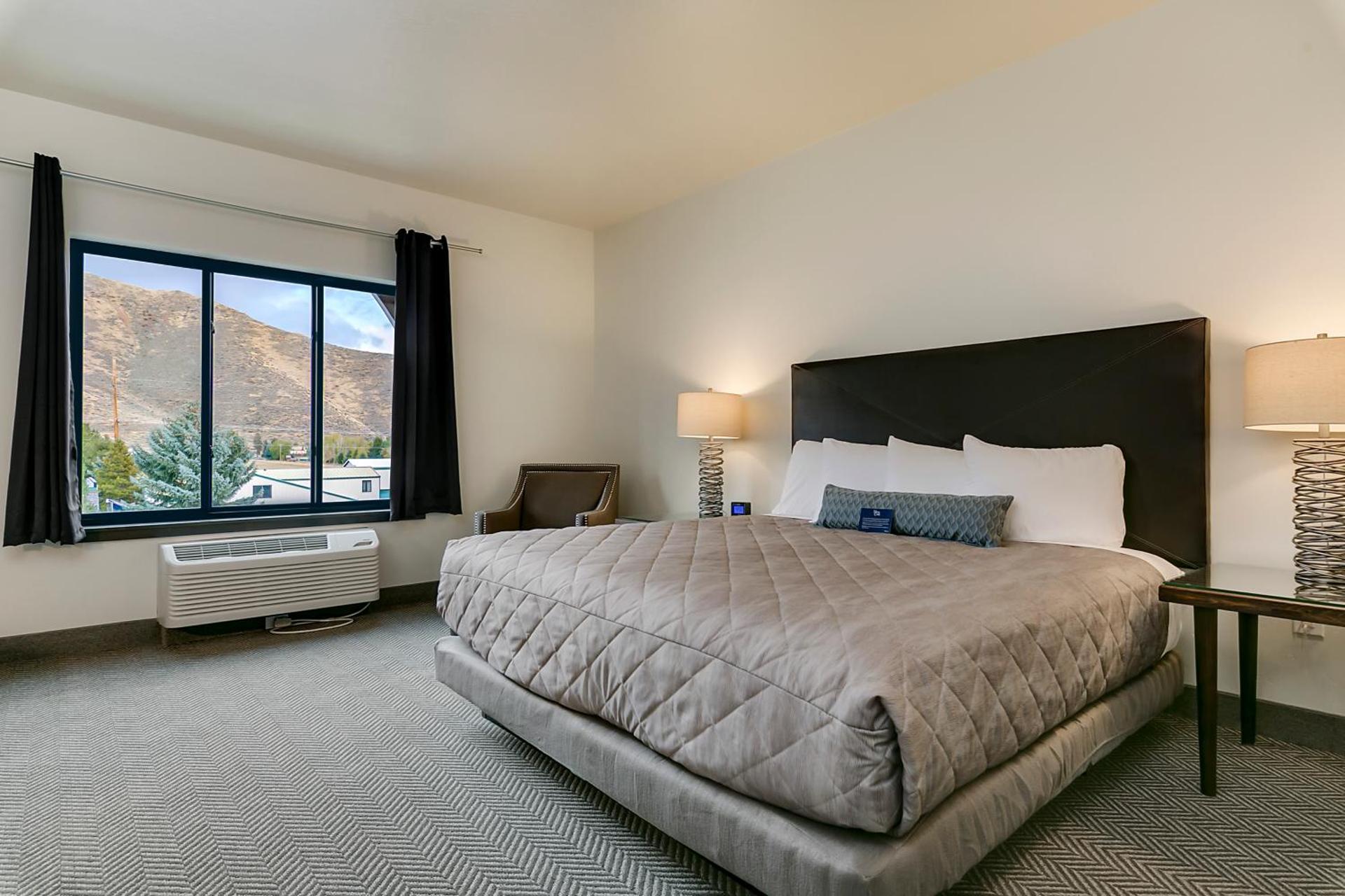 King Garden Tub Suite