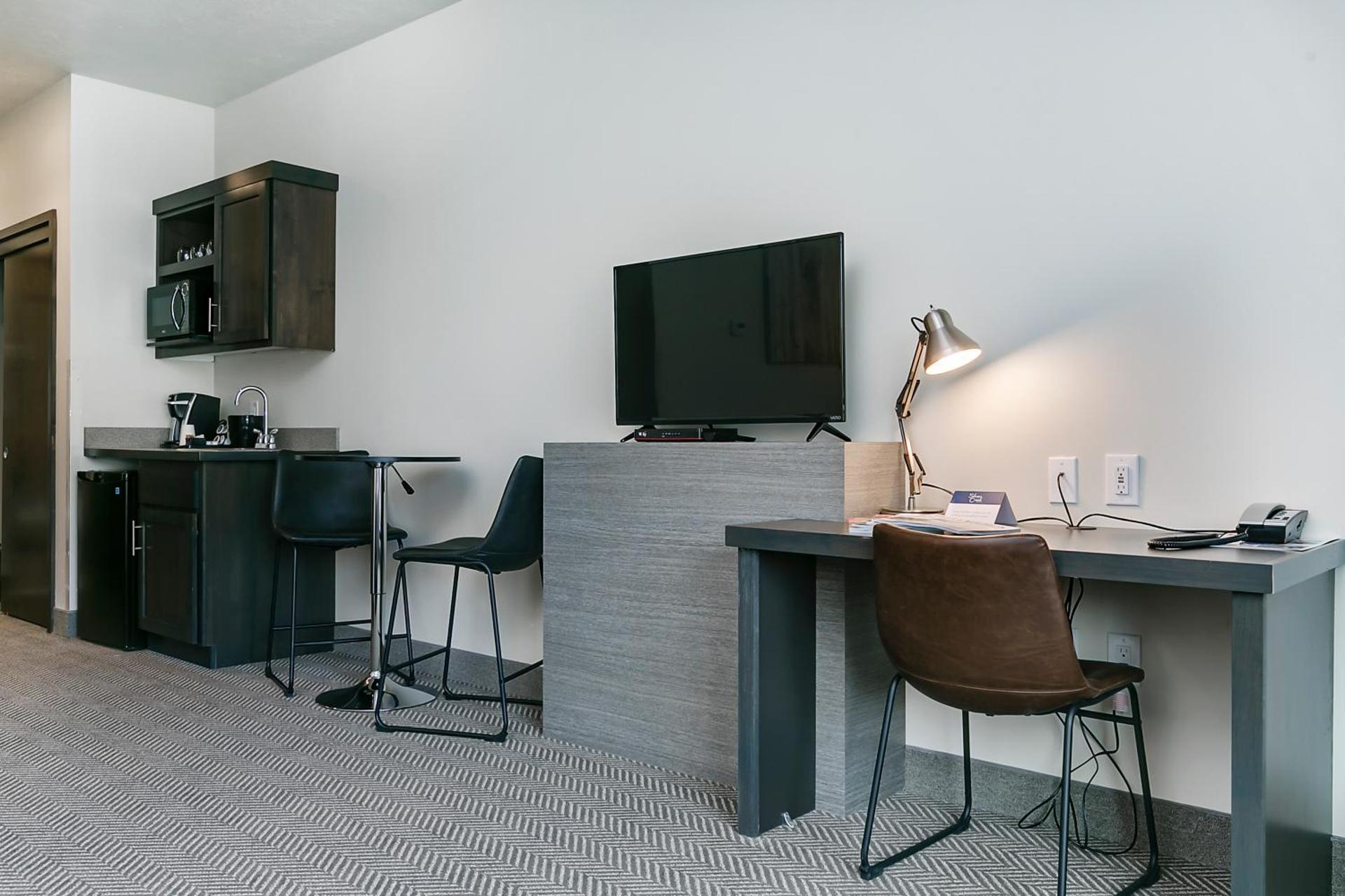 King Garden Tub Suite