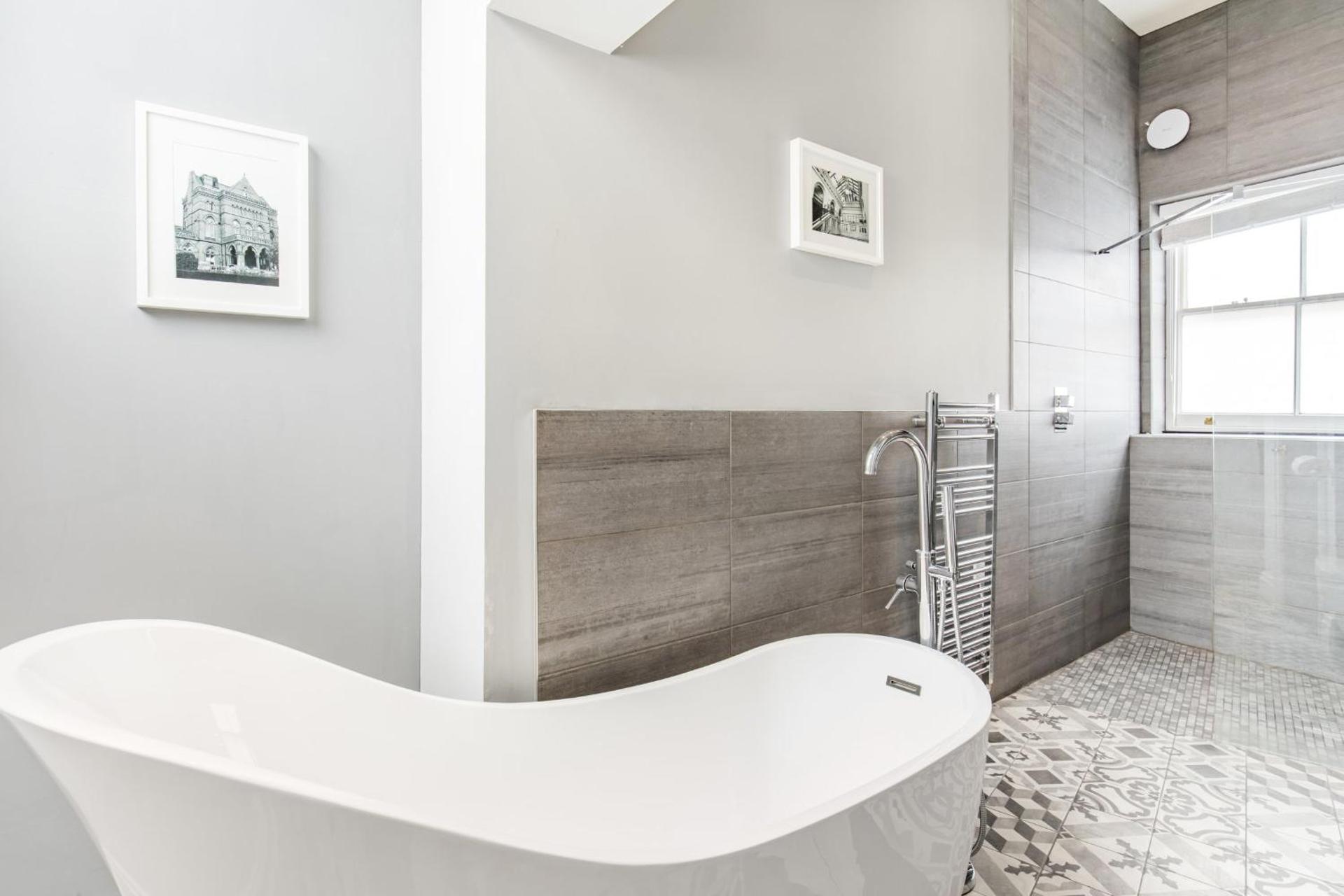 The Corson at Claremont Apartments