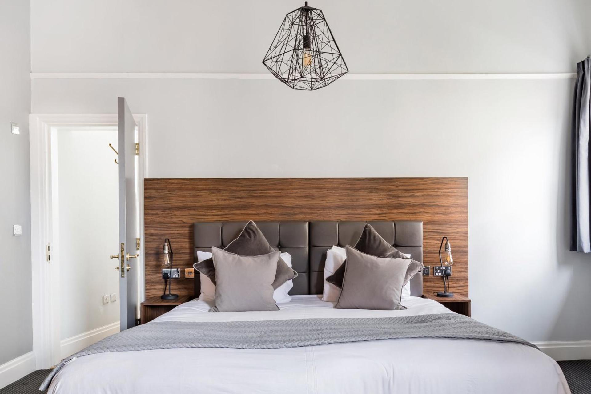 The Corson at Claremont Apartments