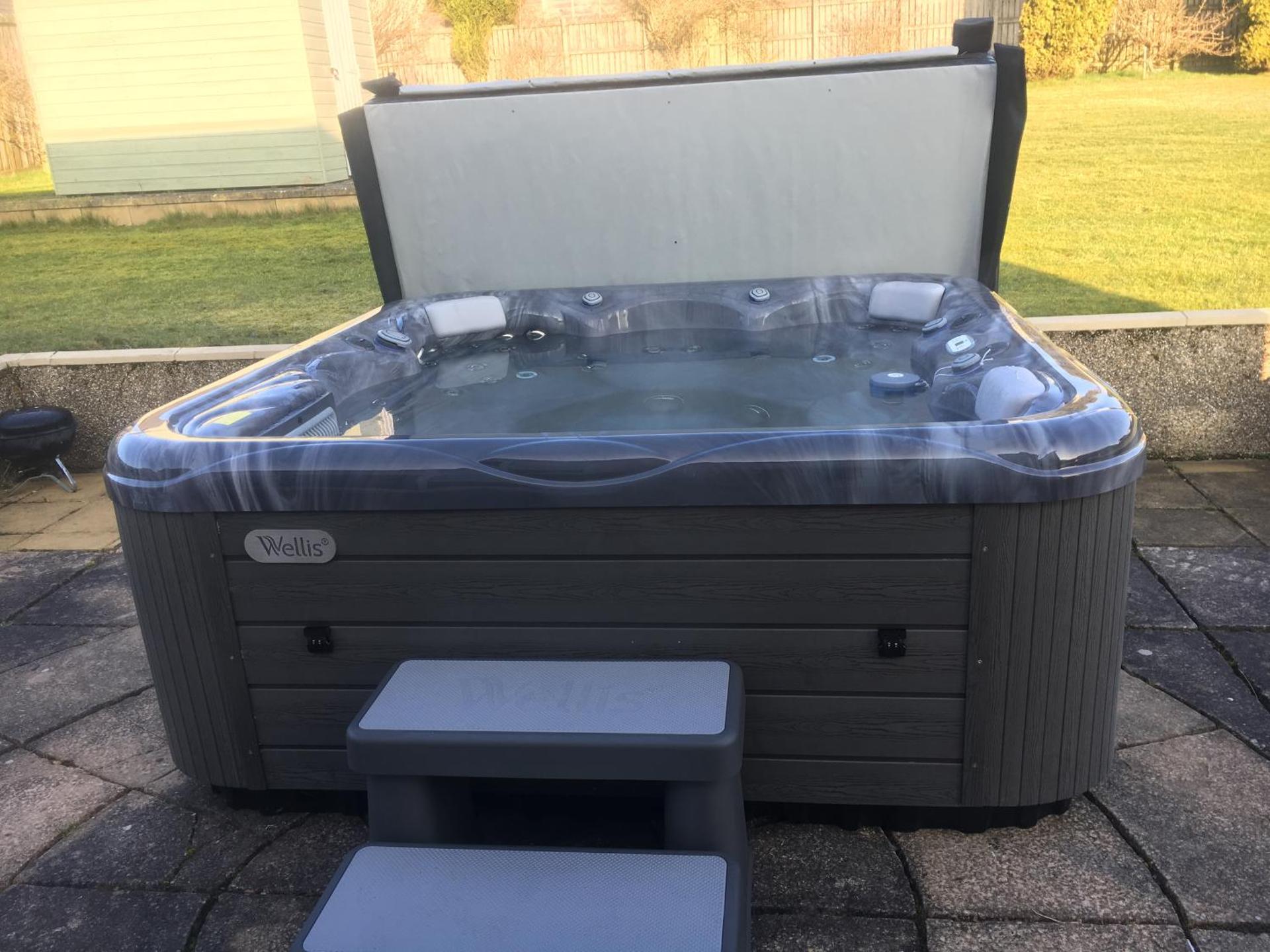 Pippin, Tranquil Scottish Cottage with Hot Tub