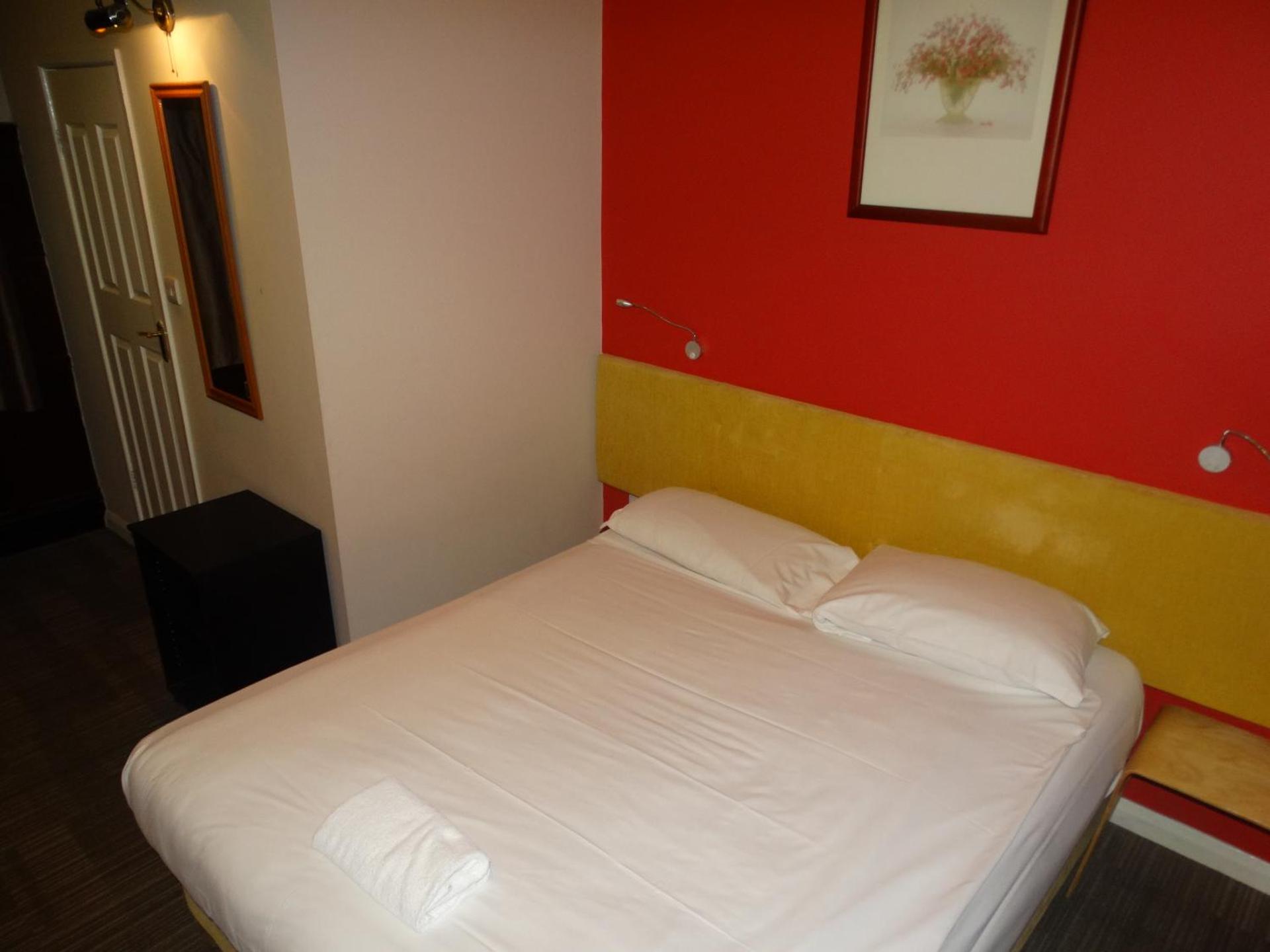 The Bull and Bush Hotel Kingston