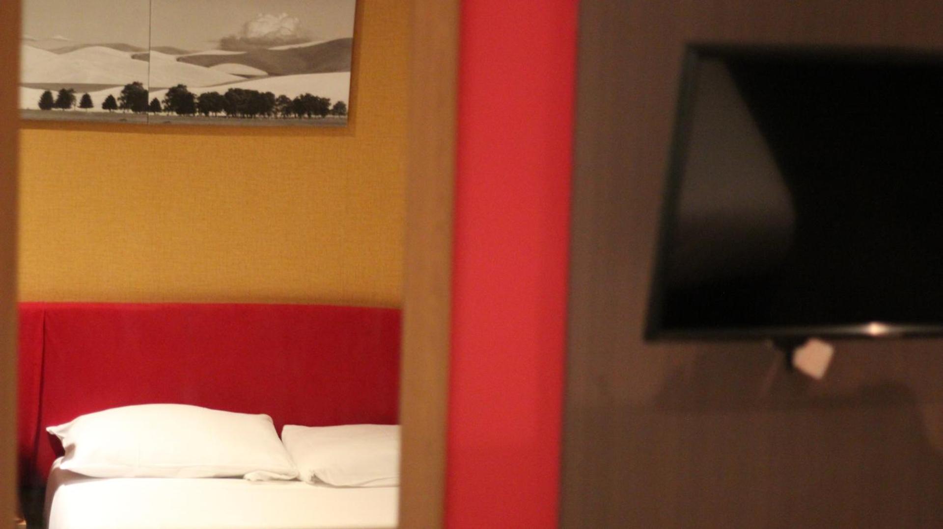 The Bull and Bush Hotel Kingston