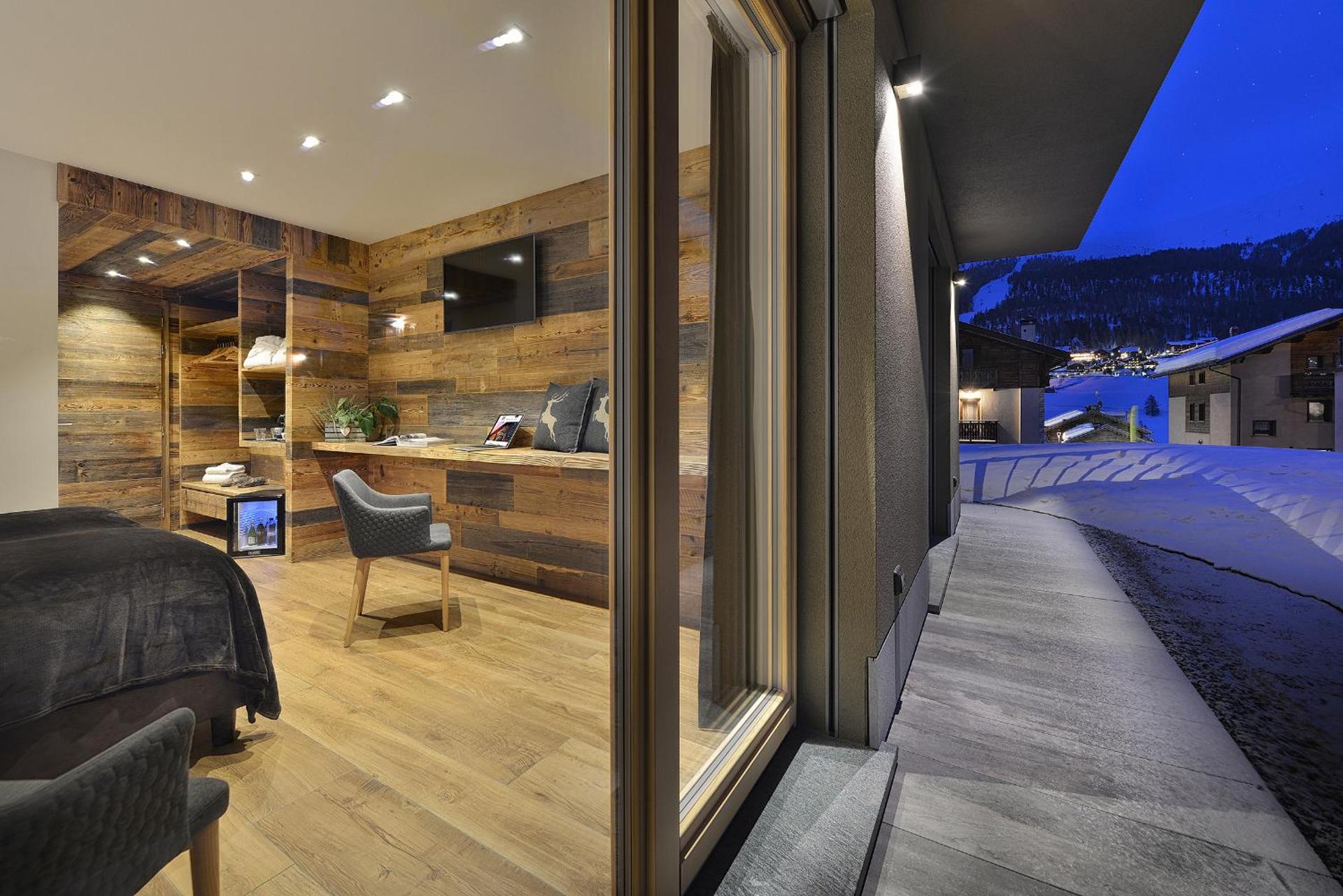 Photo of the whole room