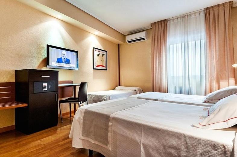 HOTEL XAUEN en pleno centro con acceso autorizado y a 100m de la Catedral