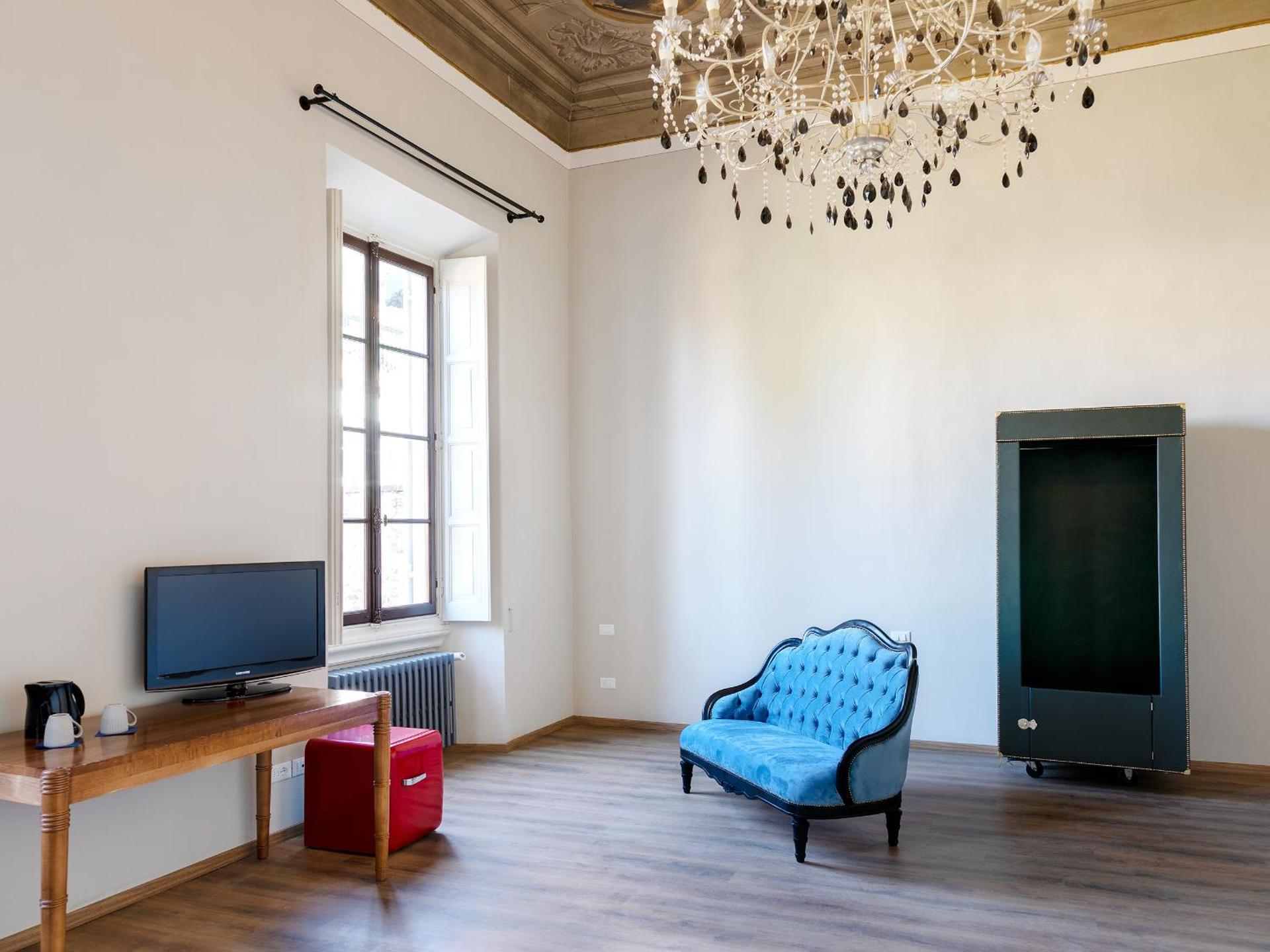 Photo of the whole room