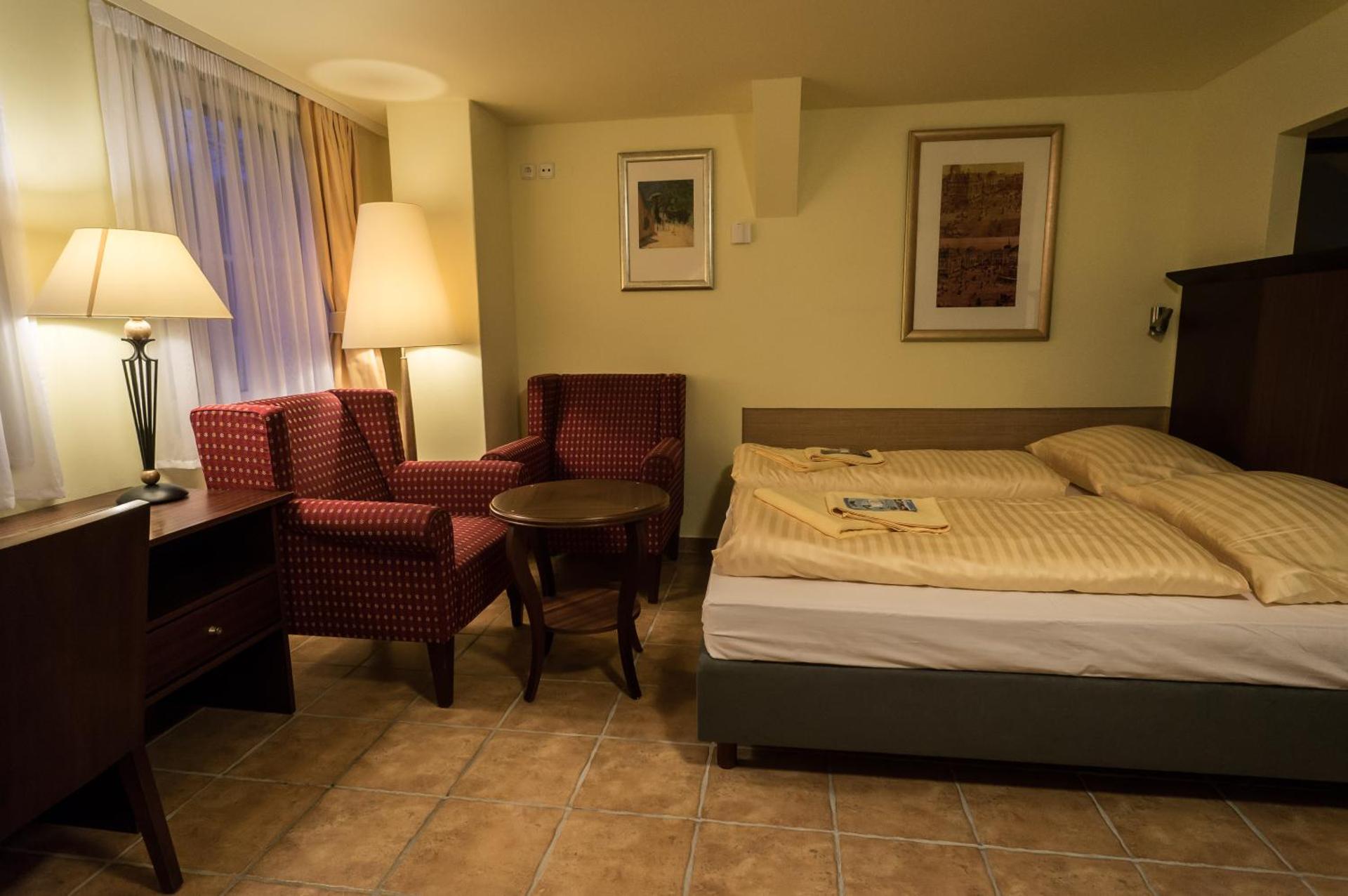 Standard Quadruple Room