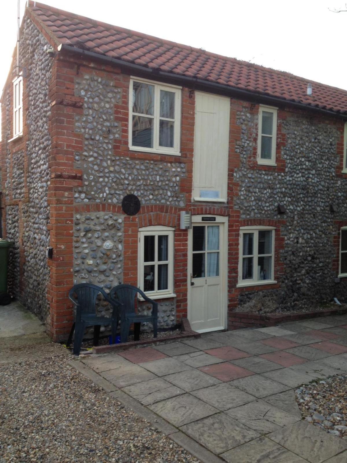 Fishermans Flint cottage