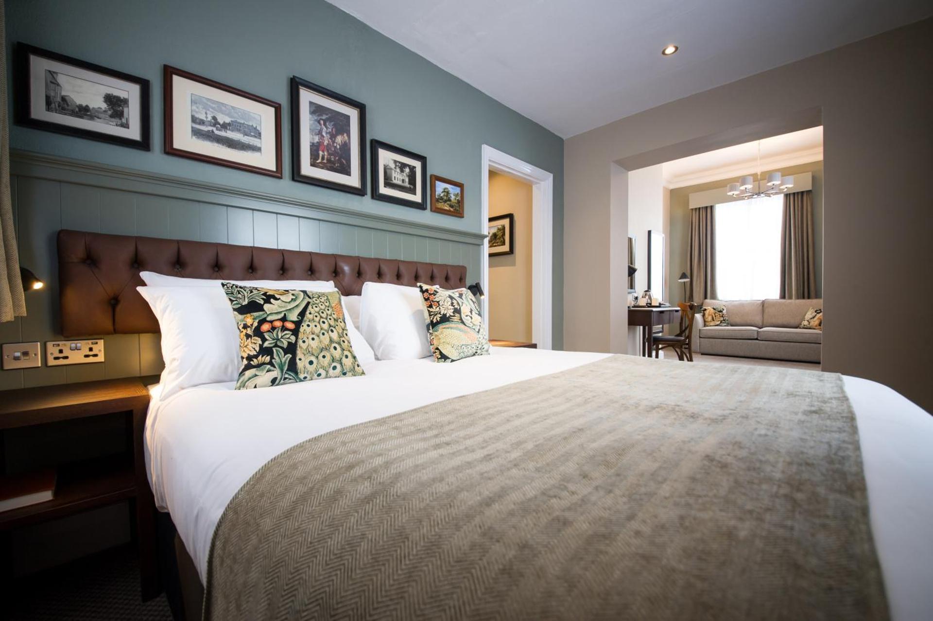 Photo of the whole room