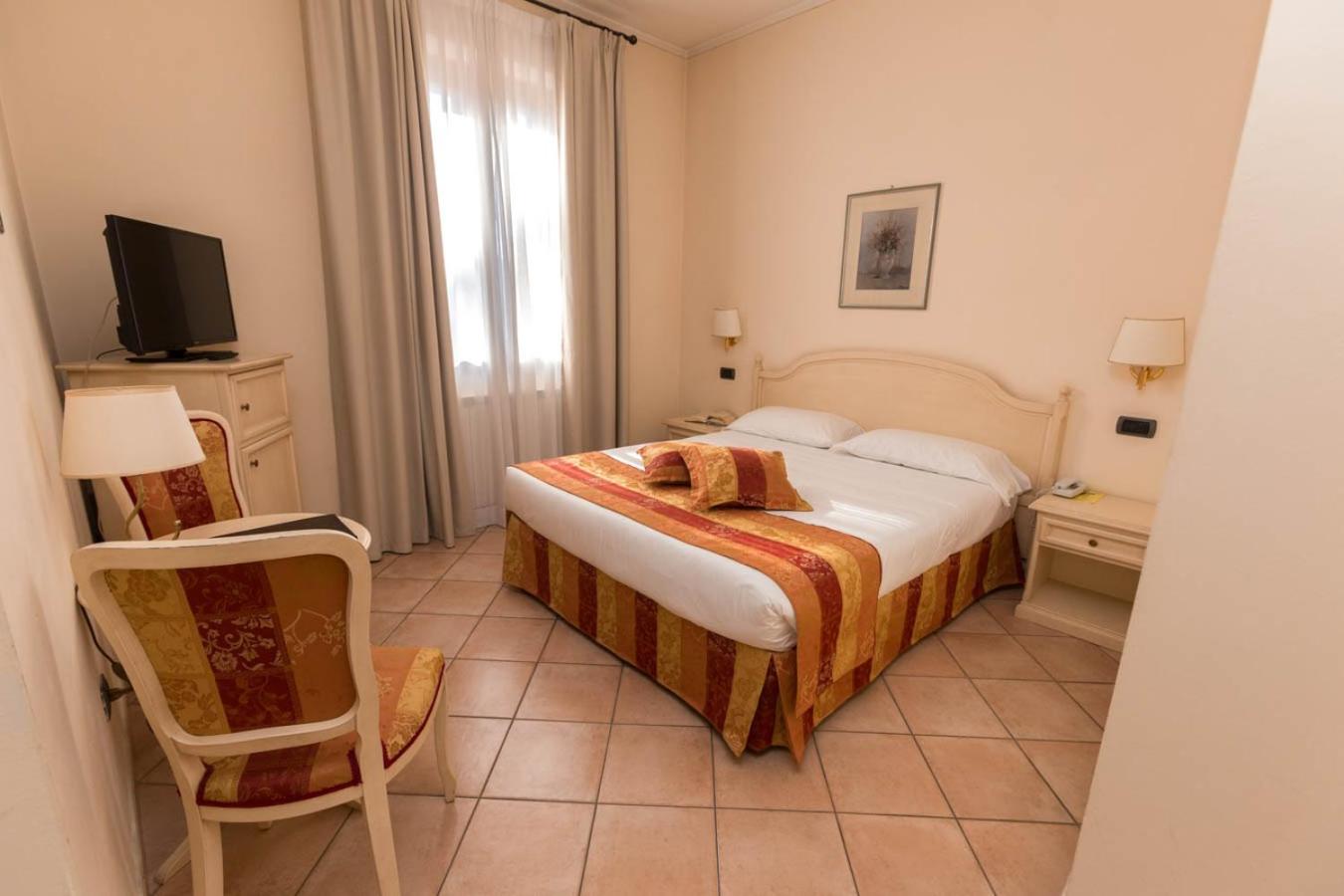 Comfort Double or Twin Room