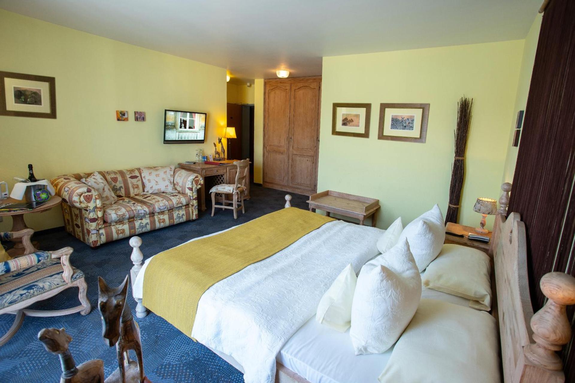 Photo of the whole room