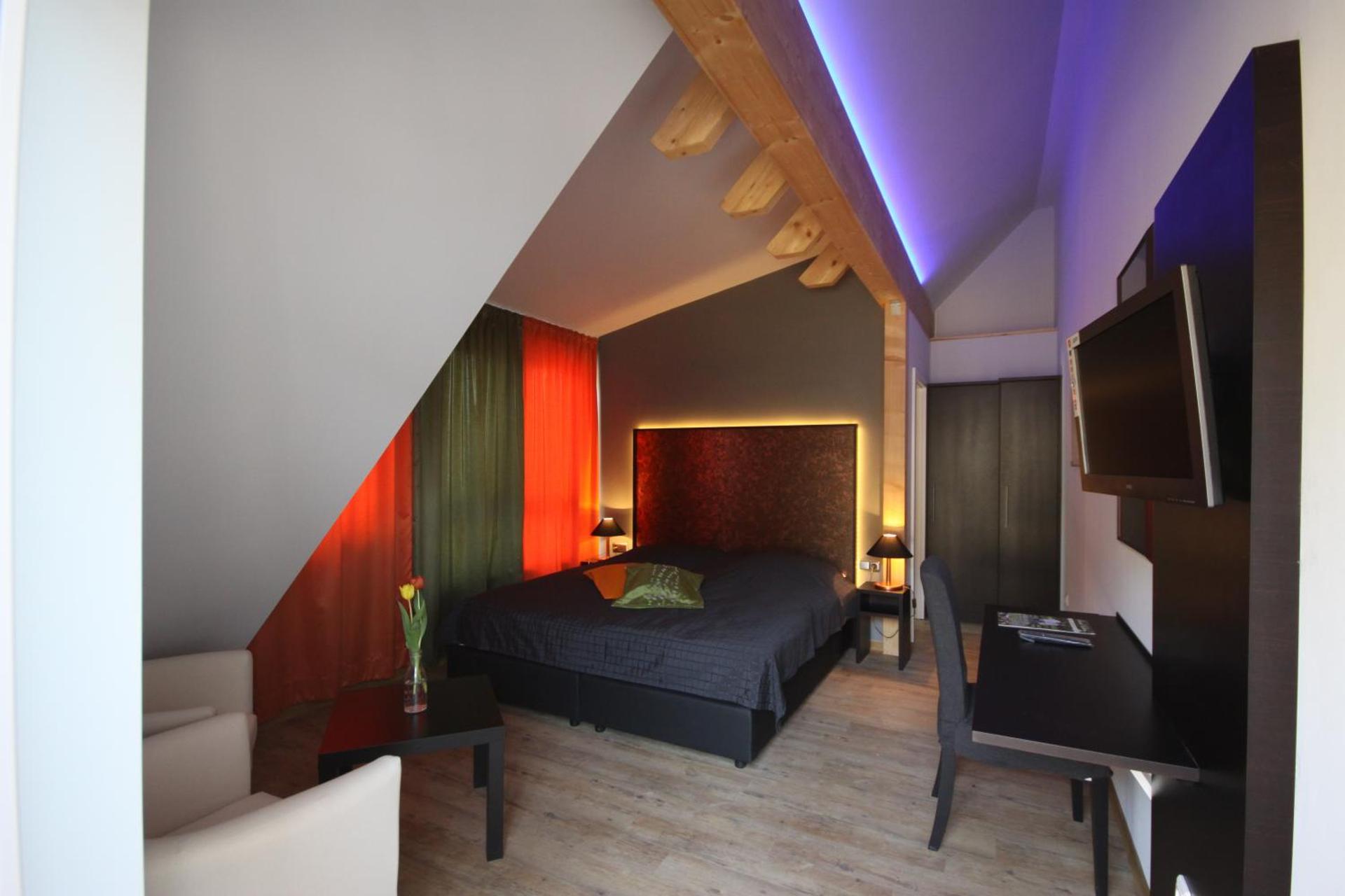 Photo of the whole room