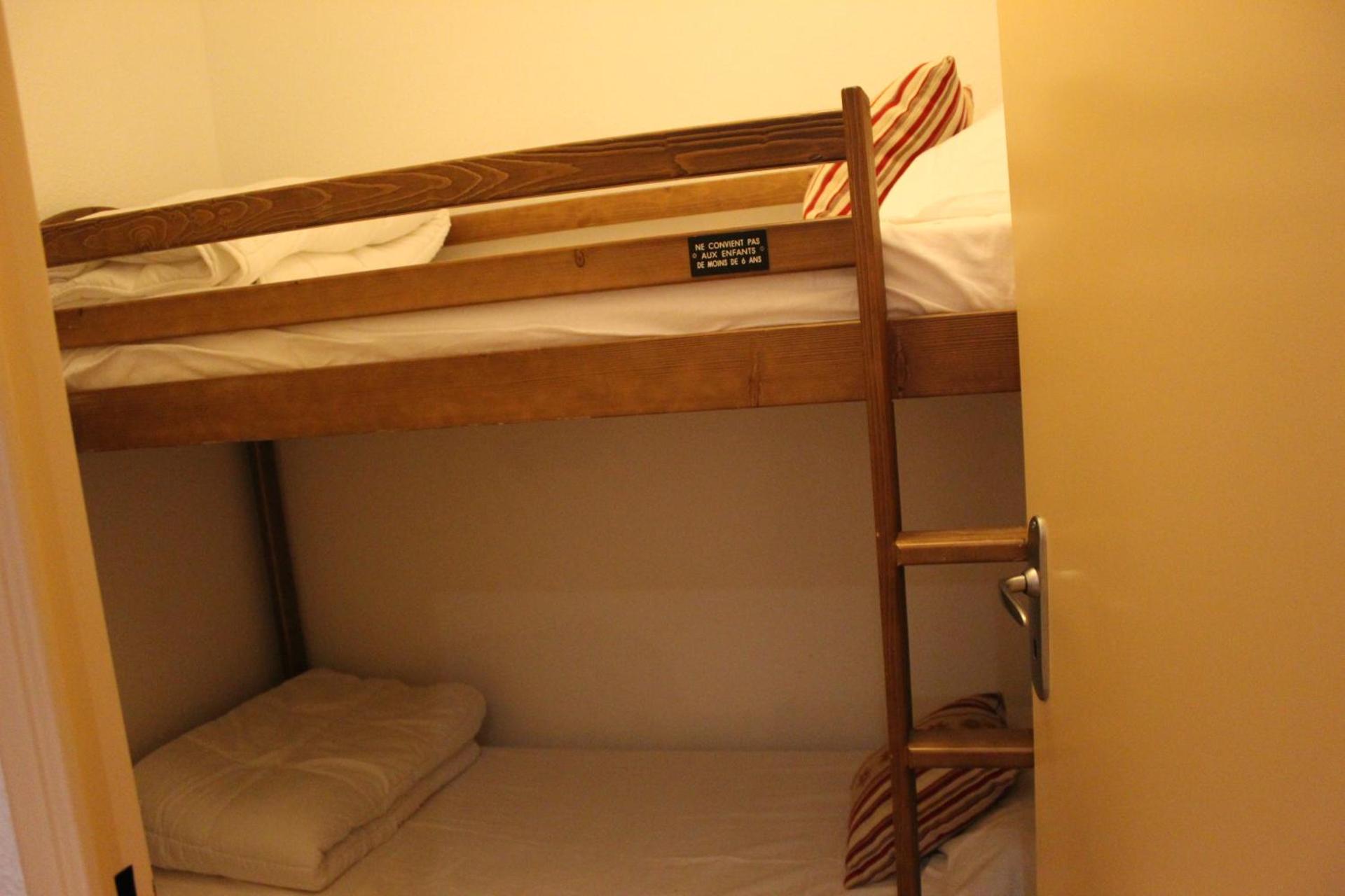 bunk bed