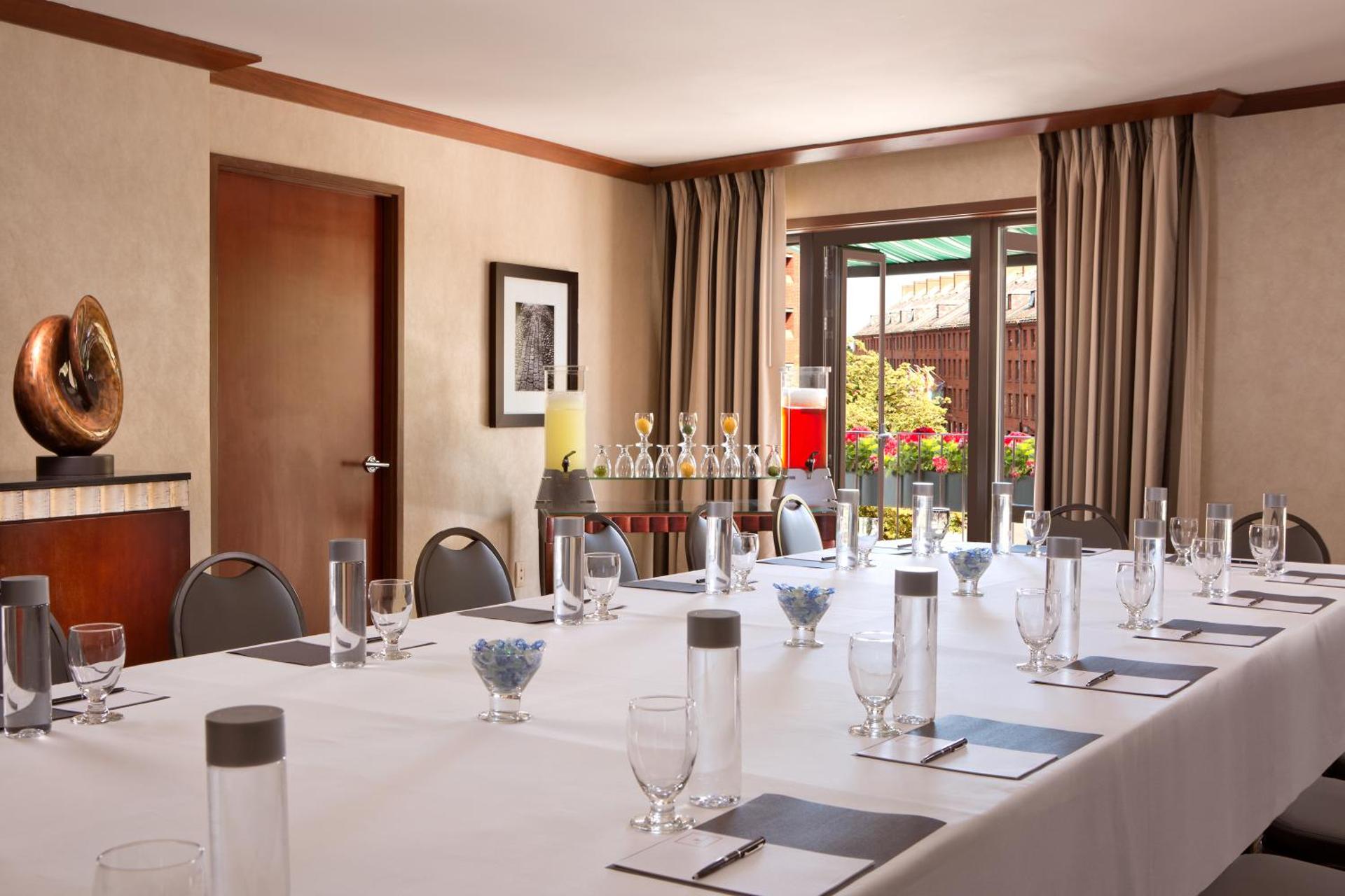 Meeting/conference room