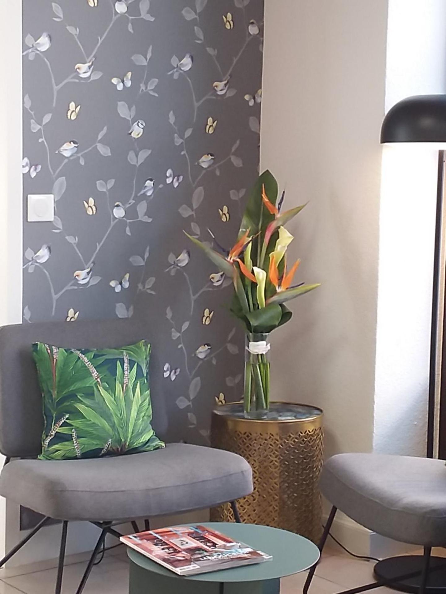 Communal lounge/ TV room