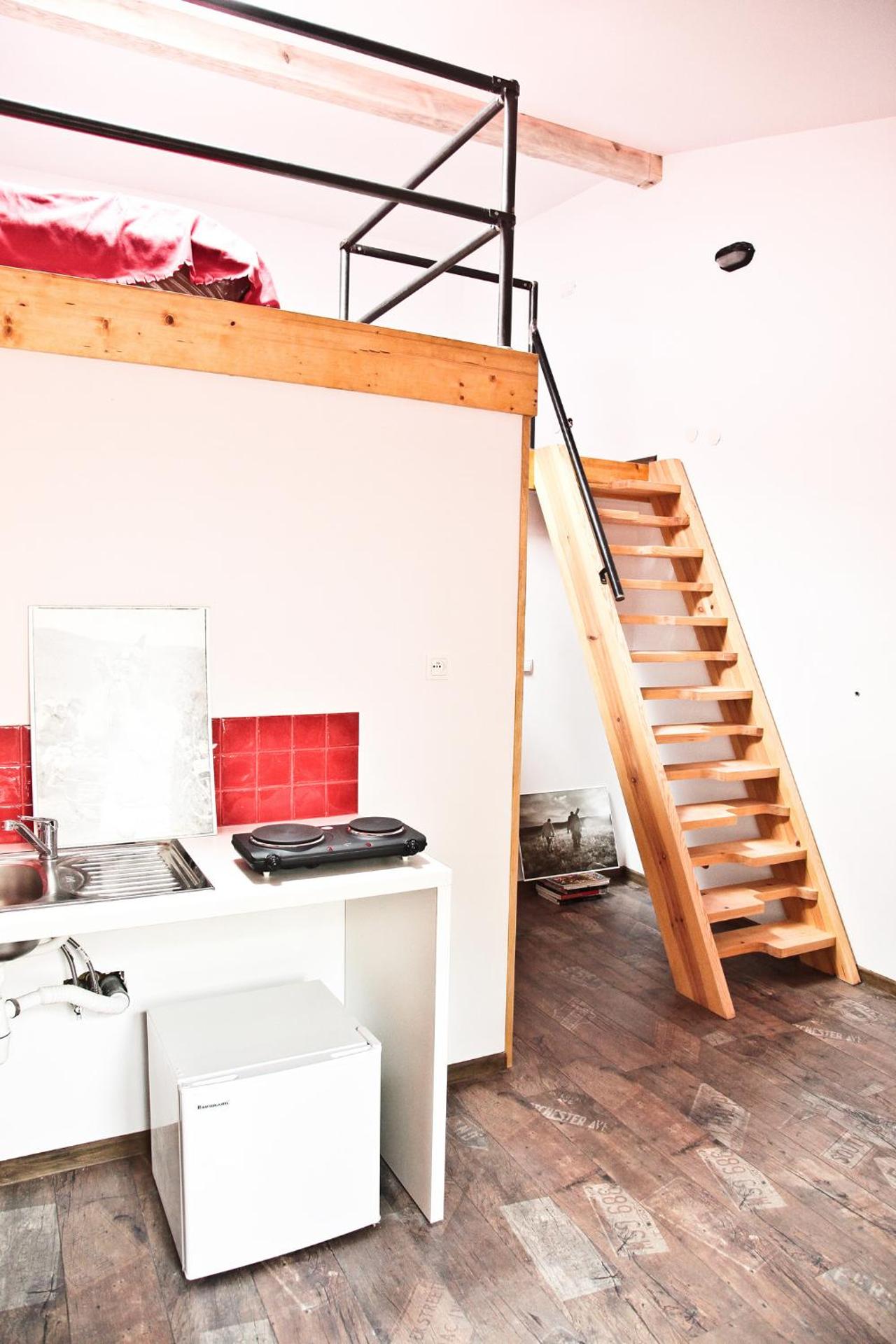 Kitchen or kitchenette