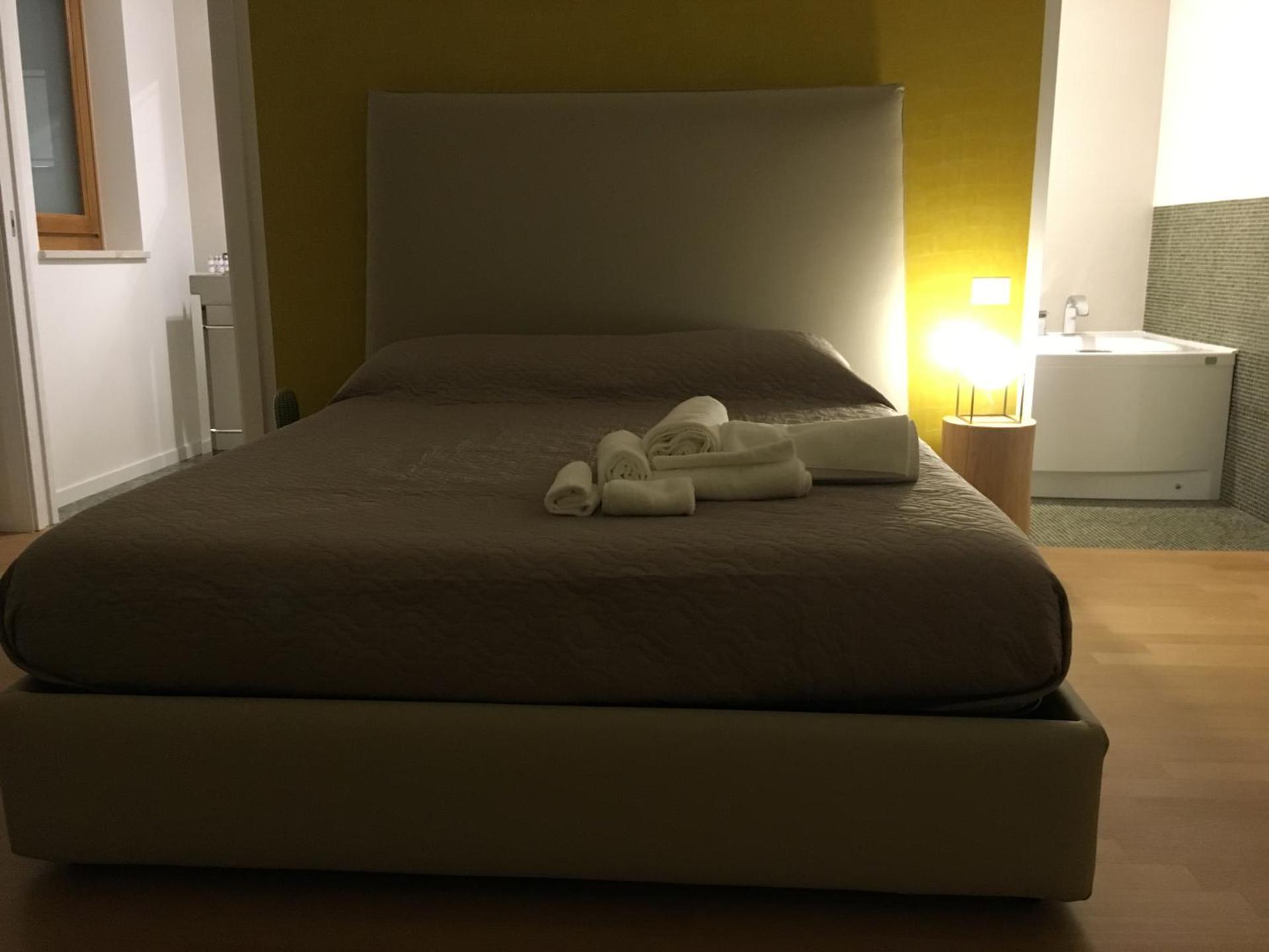 Double Room with Spa Bath