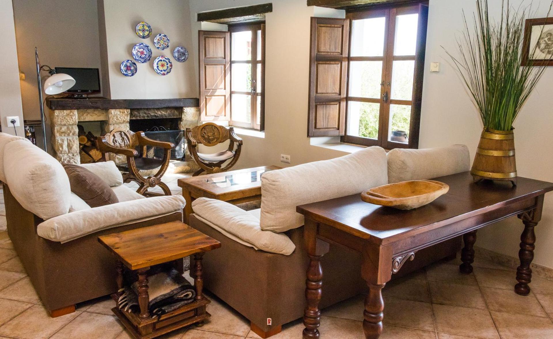 Communal lounge/ TV room