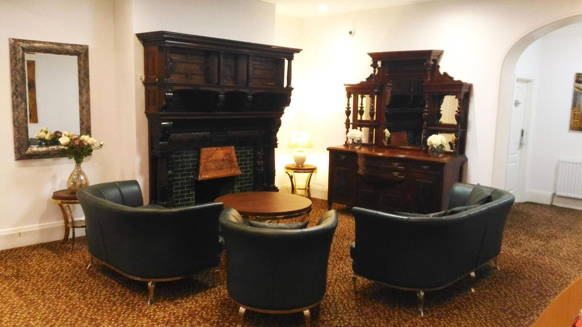 Trivelles Gatwick Hotel & airport Parking