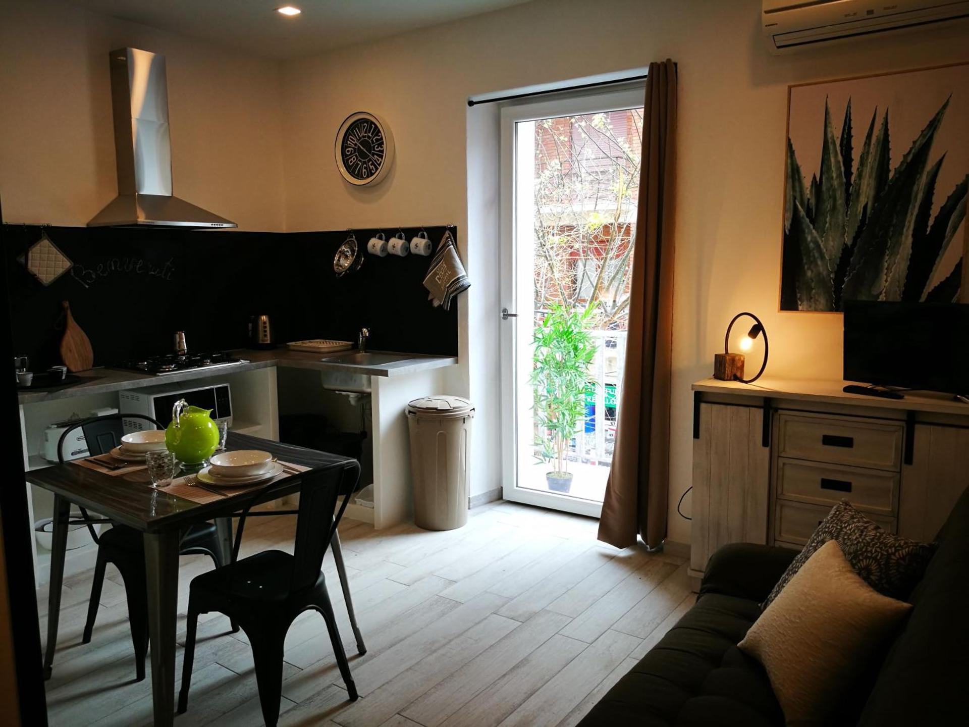 Communal lounge/ TV room